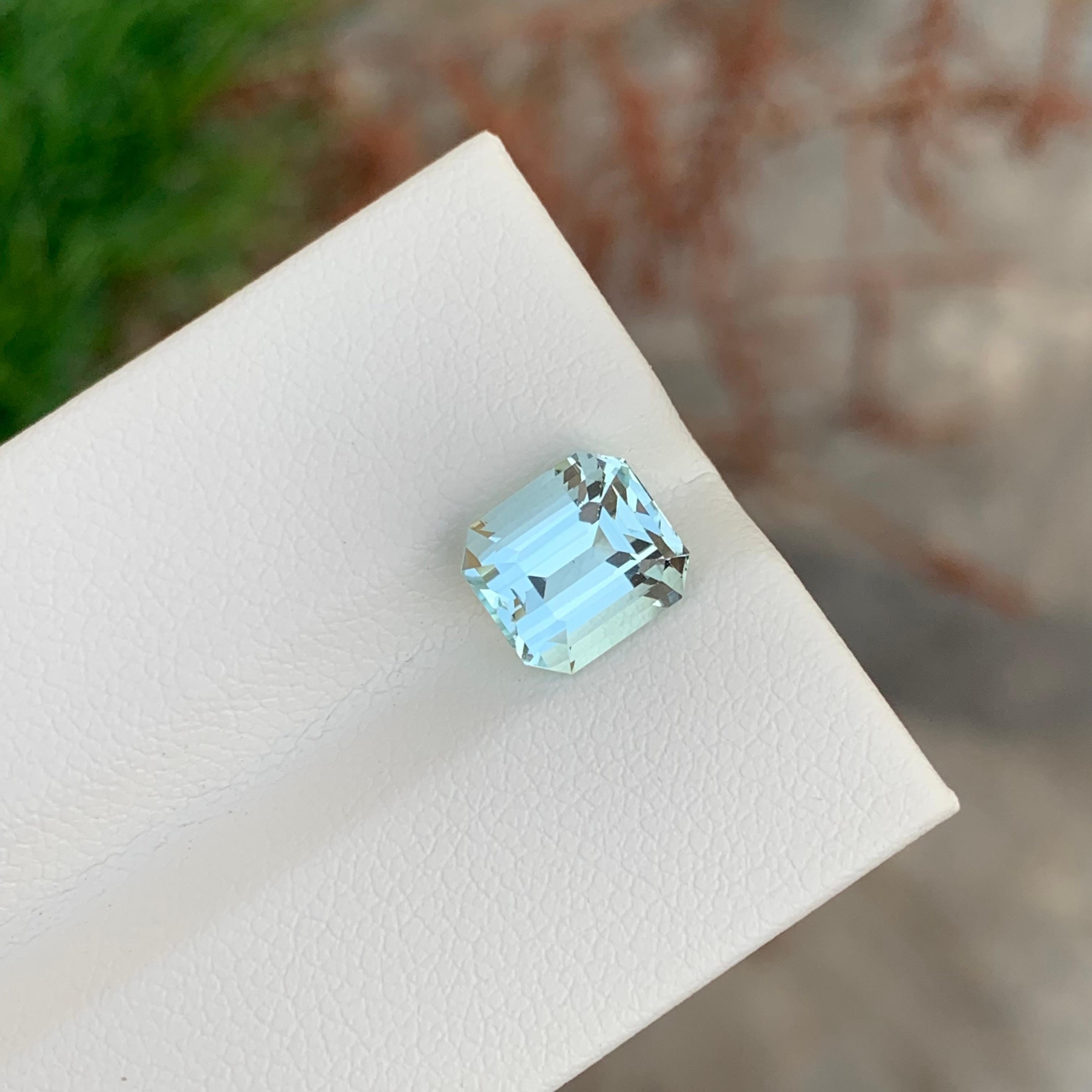 2.40 Karat natürlicher loser Aquamarin Smaragd Form Edelstein (Smaragdschliff) im Angebot