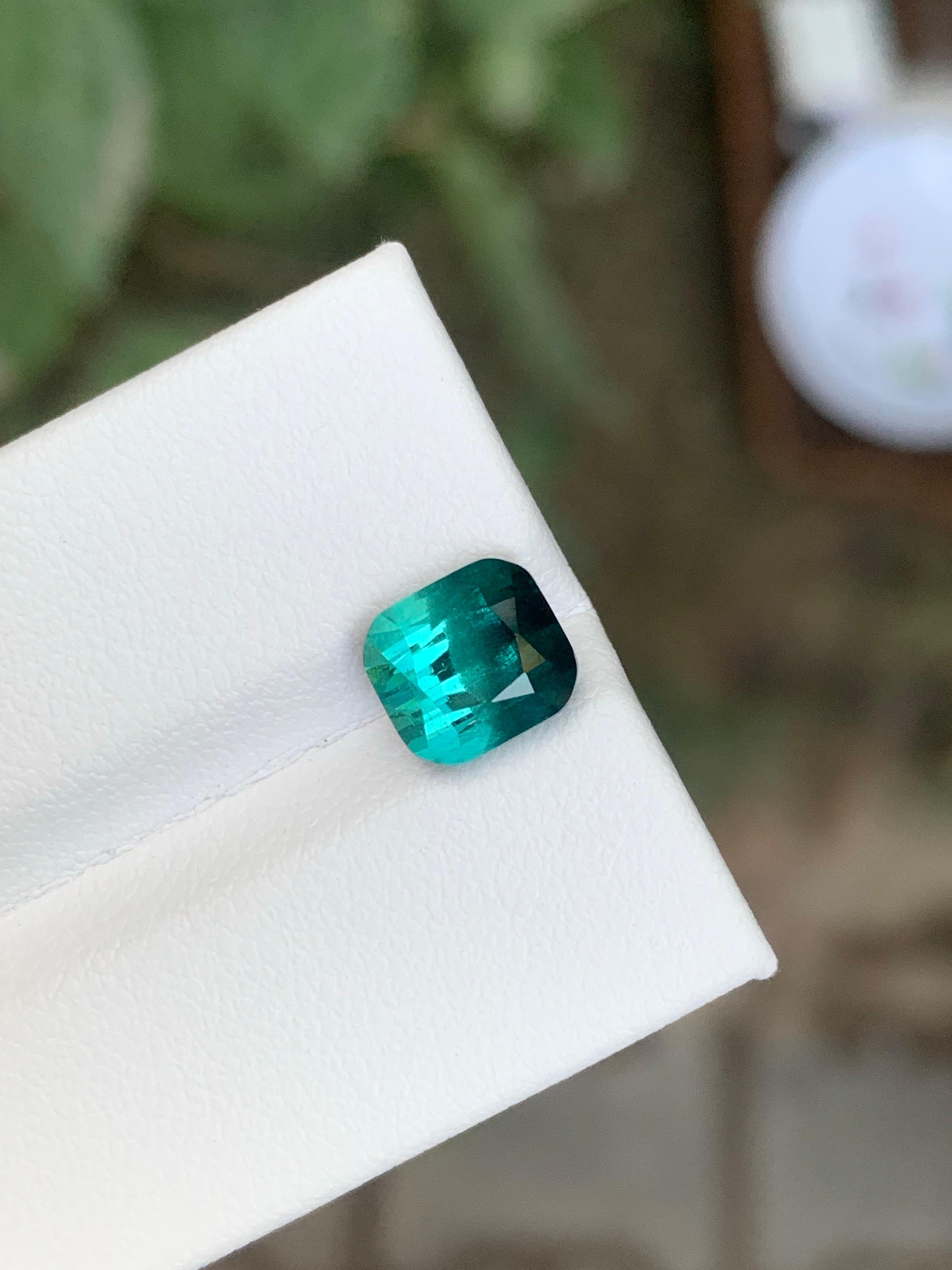 2.40 Karat natürlicher loser zweifarbiger Turmalin in Kissenform Edelstein (Arts and Crafts) im Angebot