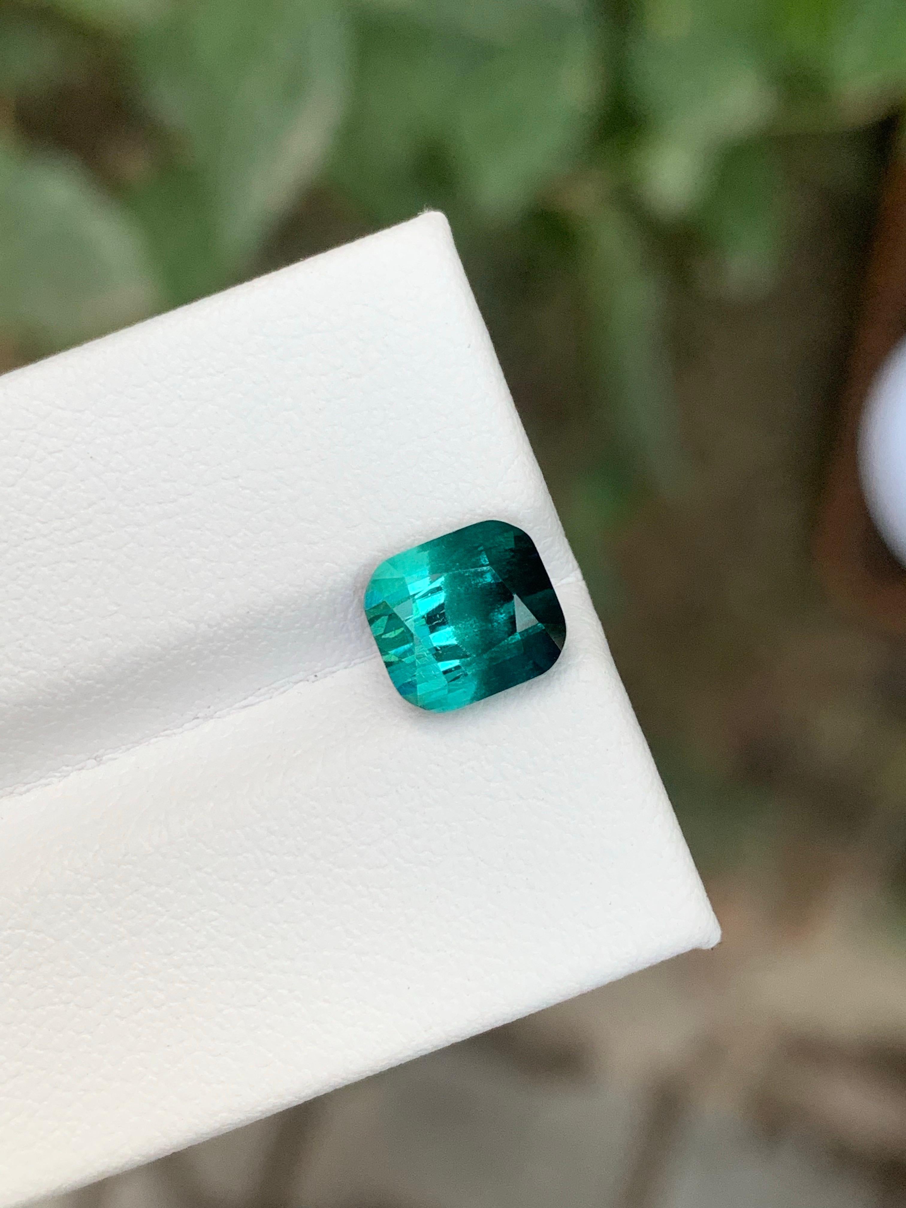 2.40 Karat natürlicher loser zweifarbiger Turmalin in Kissenform Edelstein im Zustand „Neu“ im Angebot in Peshawar, PK