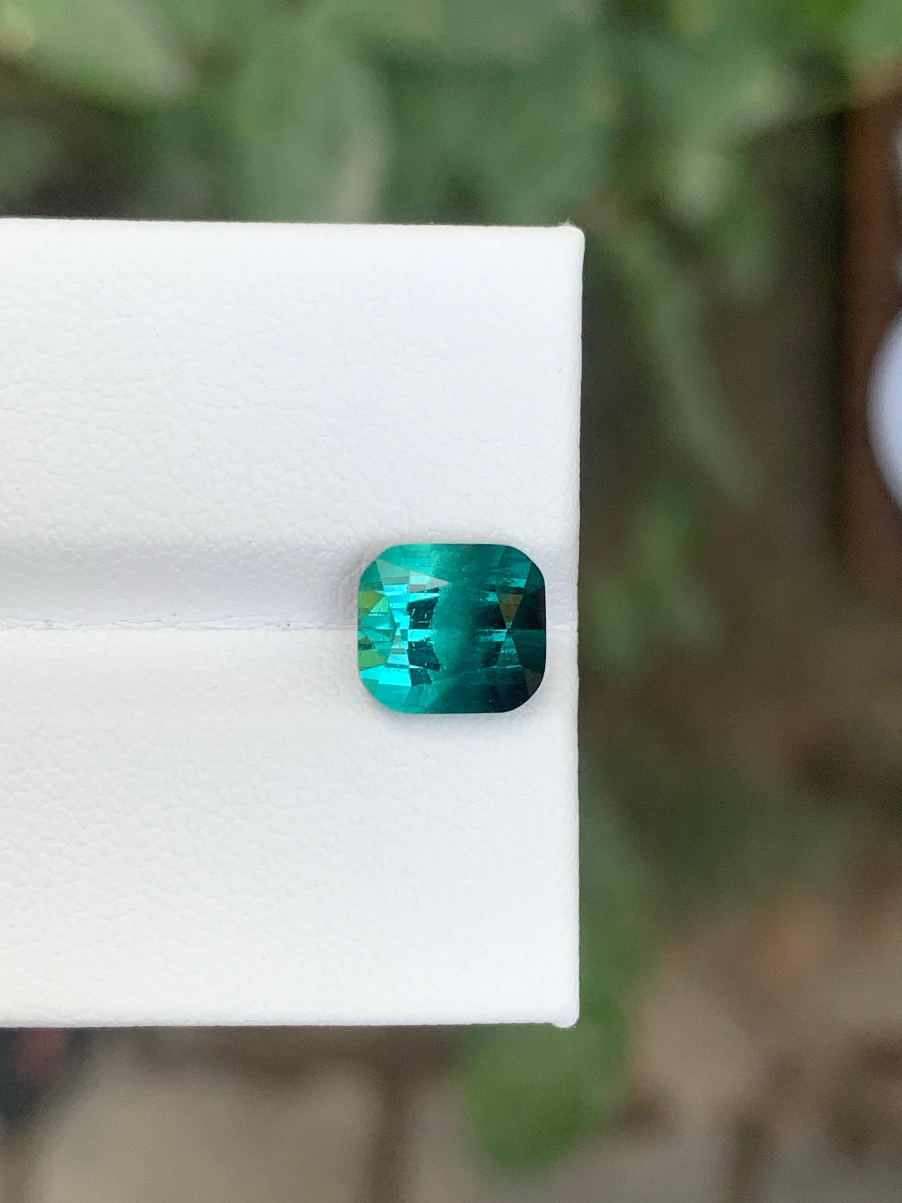 2.40 Karat natürlicher loser zweifarbiger Turmalin in Kissenform Edelstein im Angebot 1