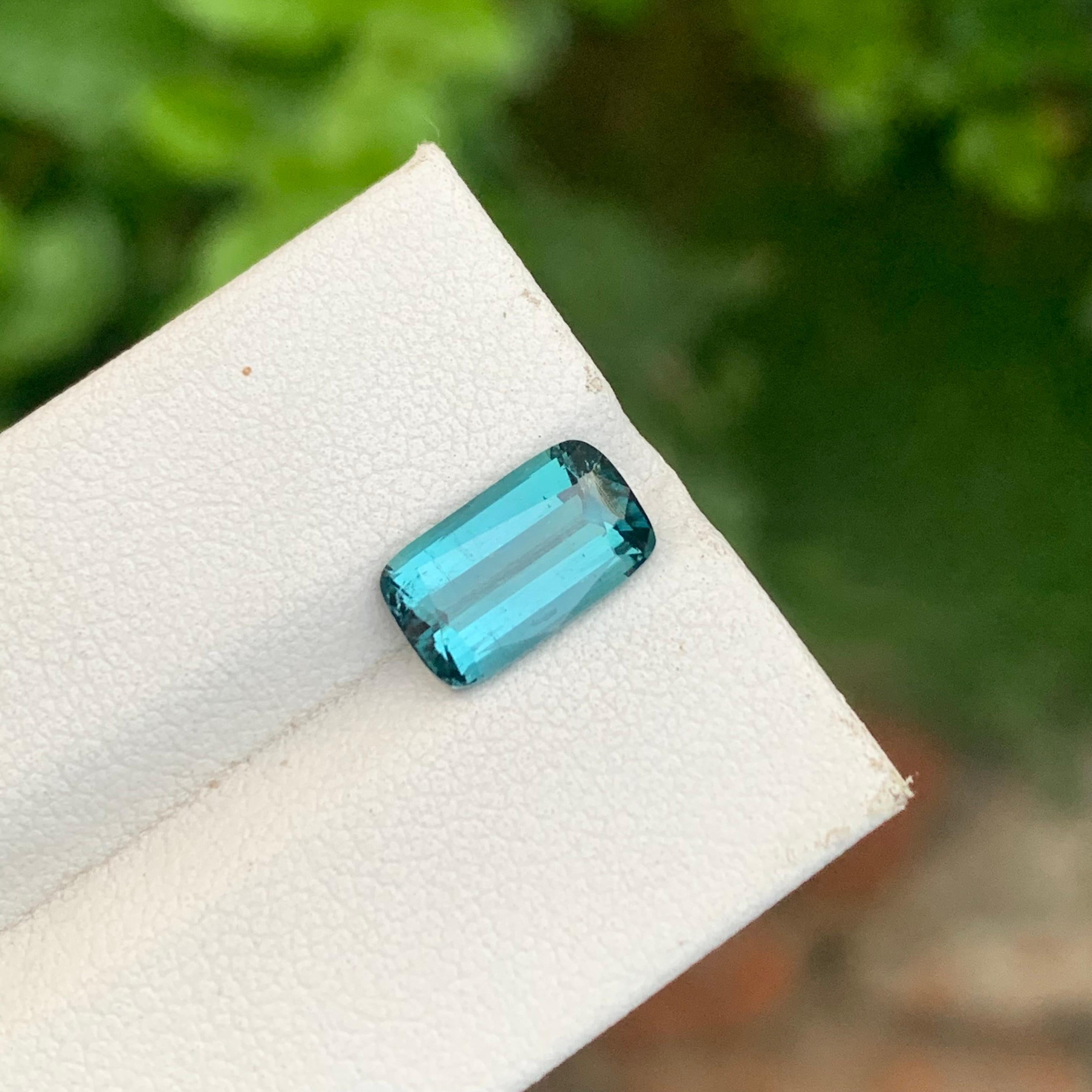 2.40 Carat Natural Loose Blue Seafoam Tourmaline Long Cushion Shape Gemstone (pierre précieuse en forme de coussin) en vente 2