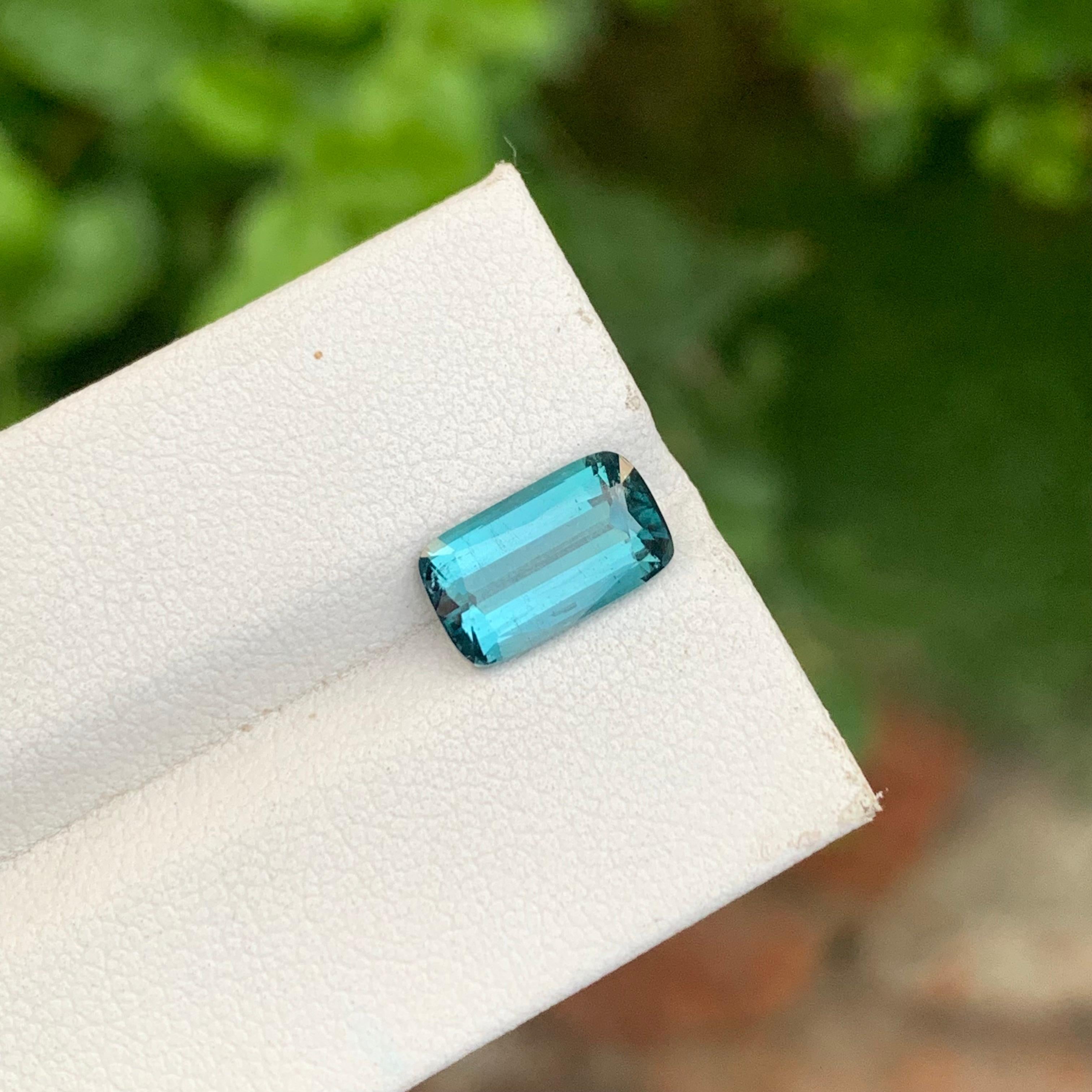 2.40 Carat Natural Loose Blue Seafoam Tourmaline Long Cushion Shape Gemstone (pierre précieuse en forme de coussin) en vente 3