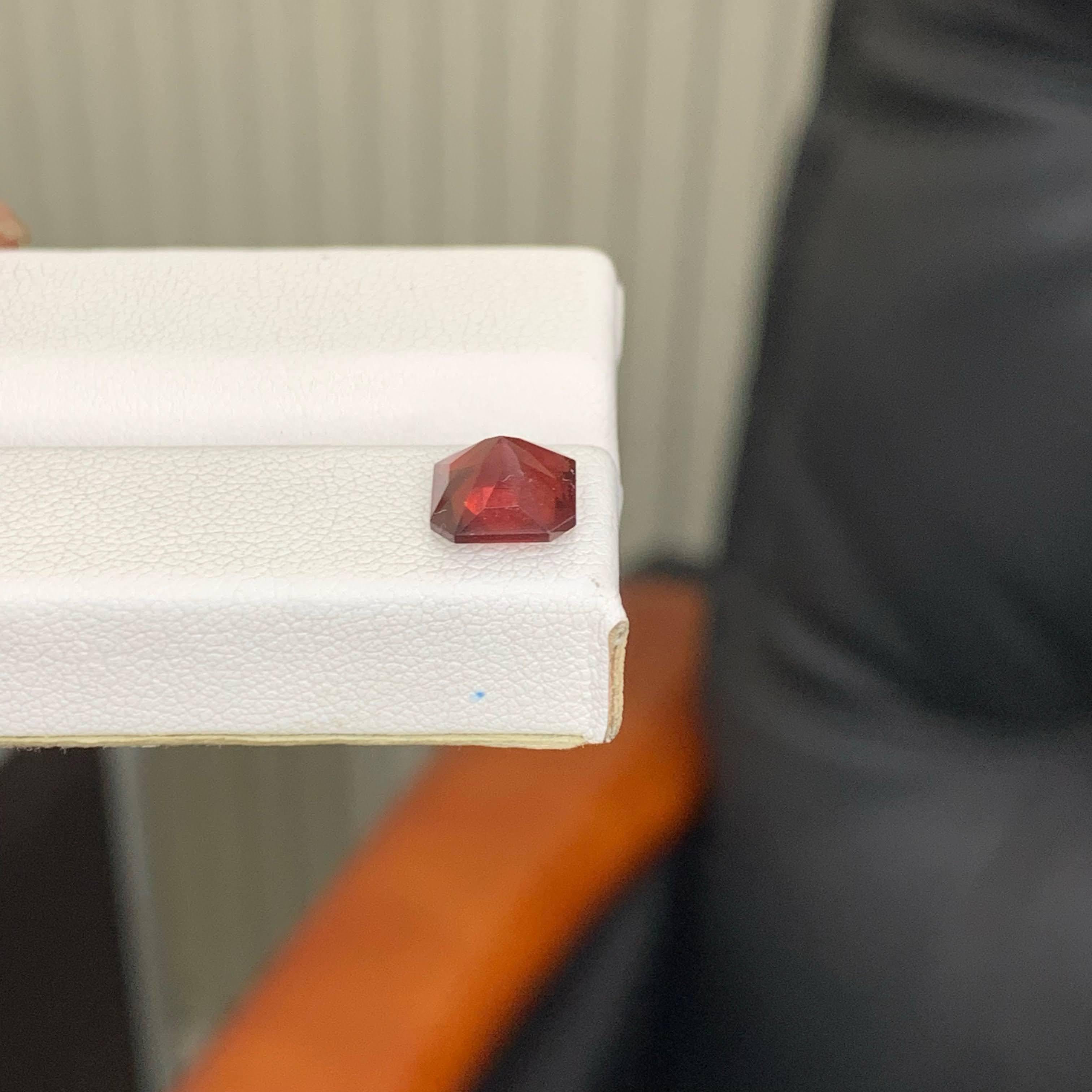 2,40 Karat Natürlicher loser leuchtend roter Granat Stein Asscher Schliff Tansanischer Edelstein im Angebot 1