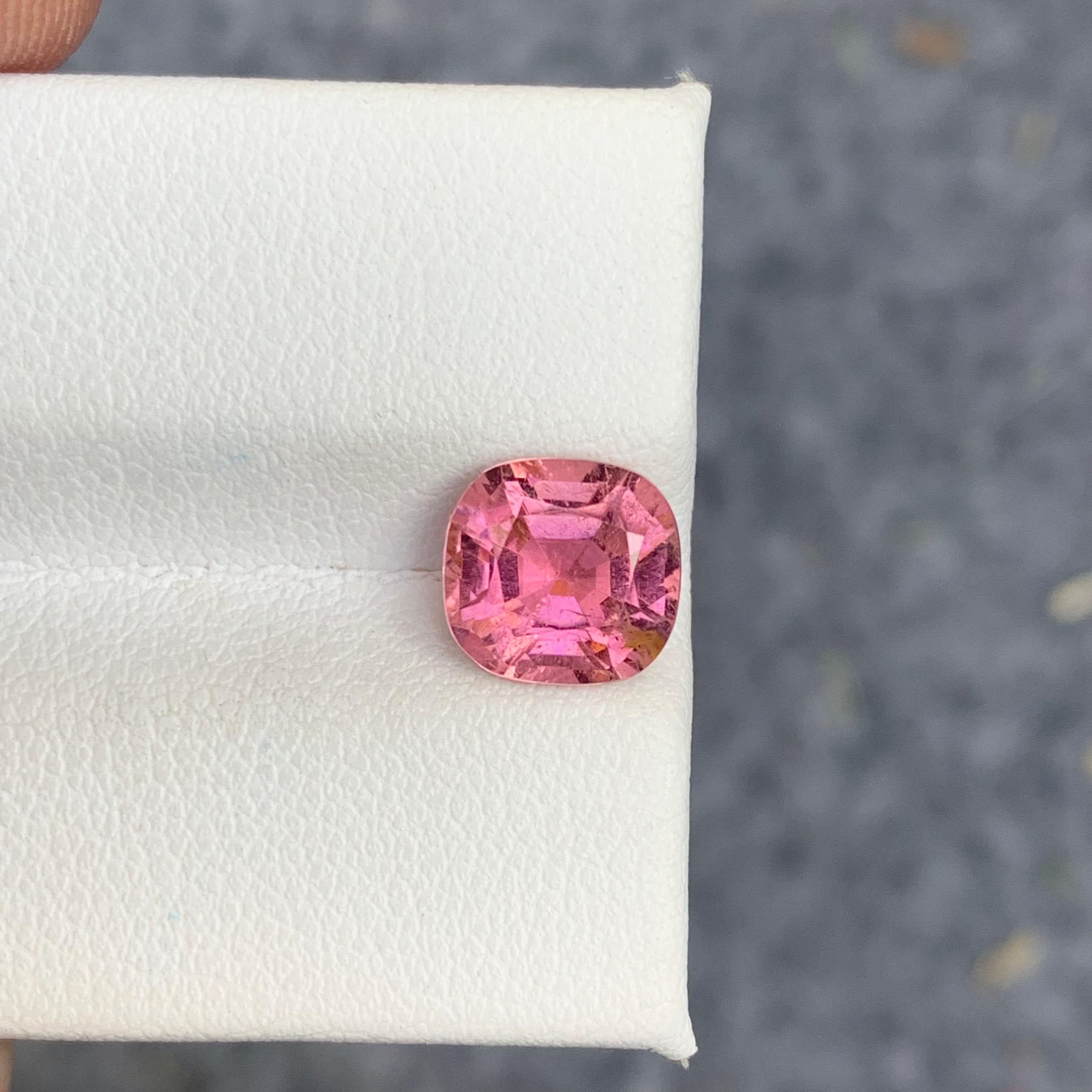 2.40 Carat Natural Loose Cushion Shape Pink Tourmaline Gemstone In New Condition For Sale In Peshawar, PK