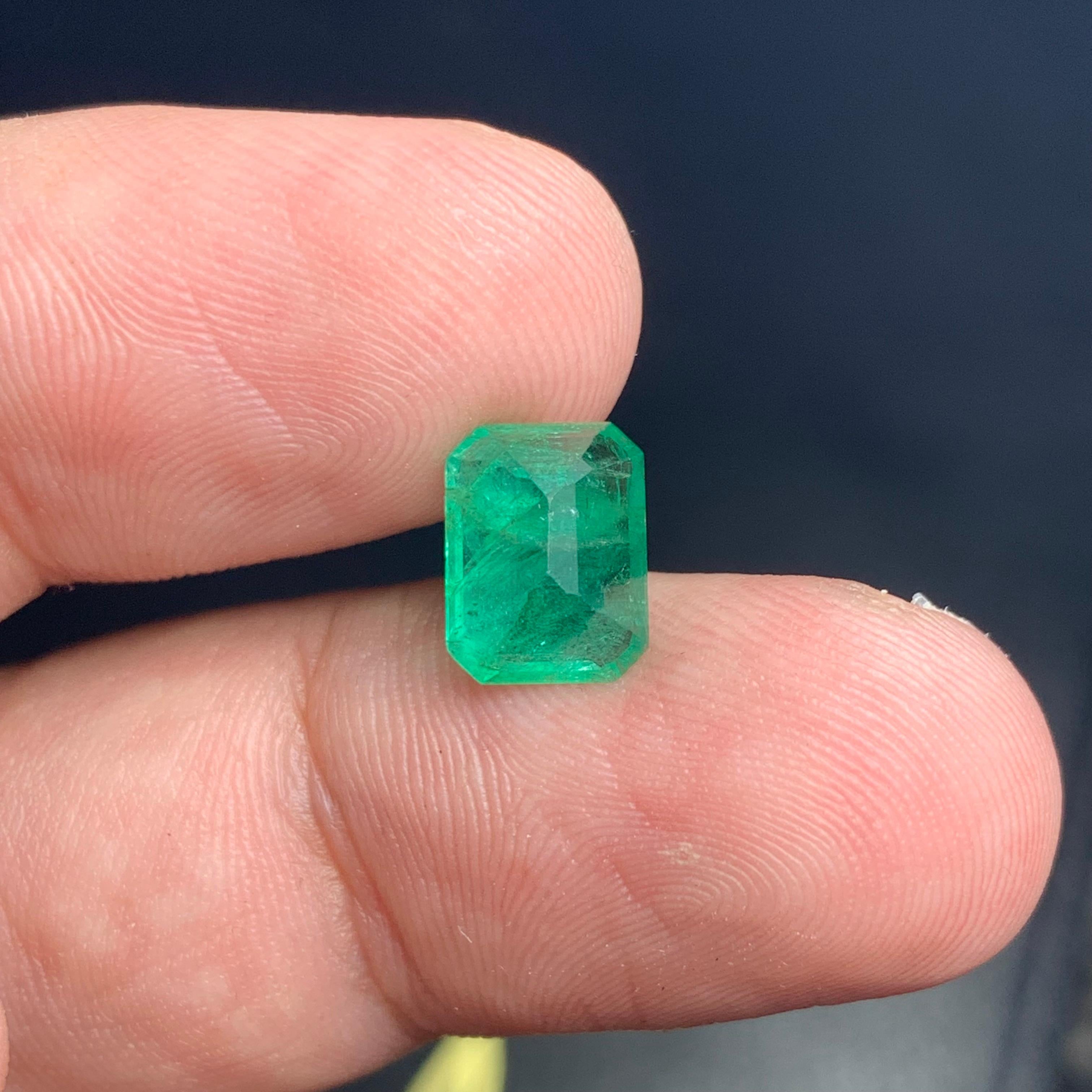 Smeraldo sfuso

Peso: 2,40 Carati
Dimensioni: 9,1 x 7 x 5,2 mm
Origine: Zambia, Africa
Forma : Smeraldo
Colore: verde
Trattamento: Non
Certificato: Su richiesta

Gli smeraldi dello Zambia sono tra le gemme più ricercate al mondo, noti per la loro