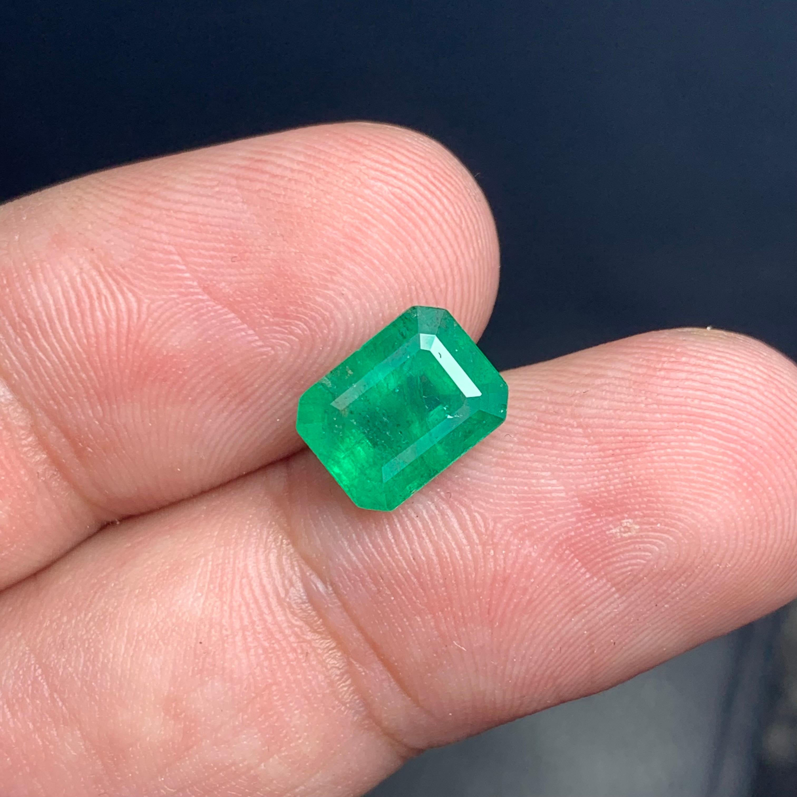 da uomo o donna Gemma di smeraldo naturale sciolta da 2.40 carati proveniente dalla miniera dello Zambia, Africa in vendita