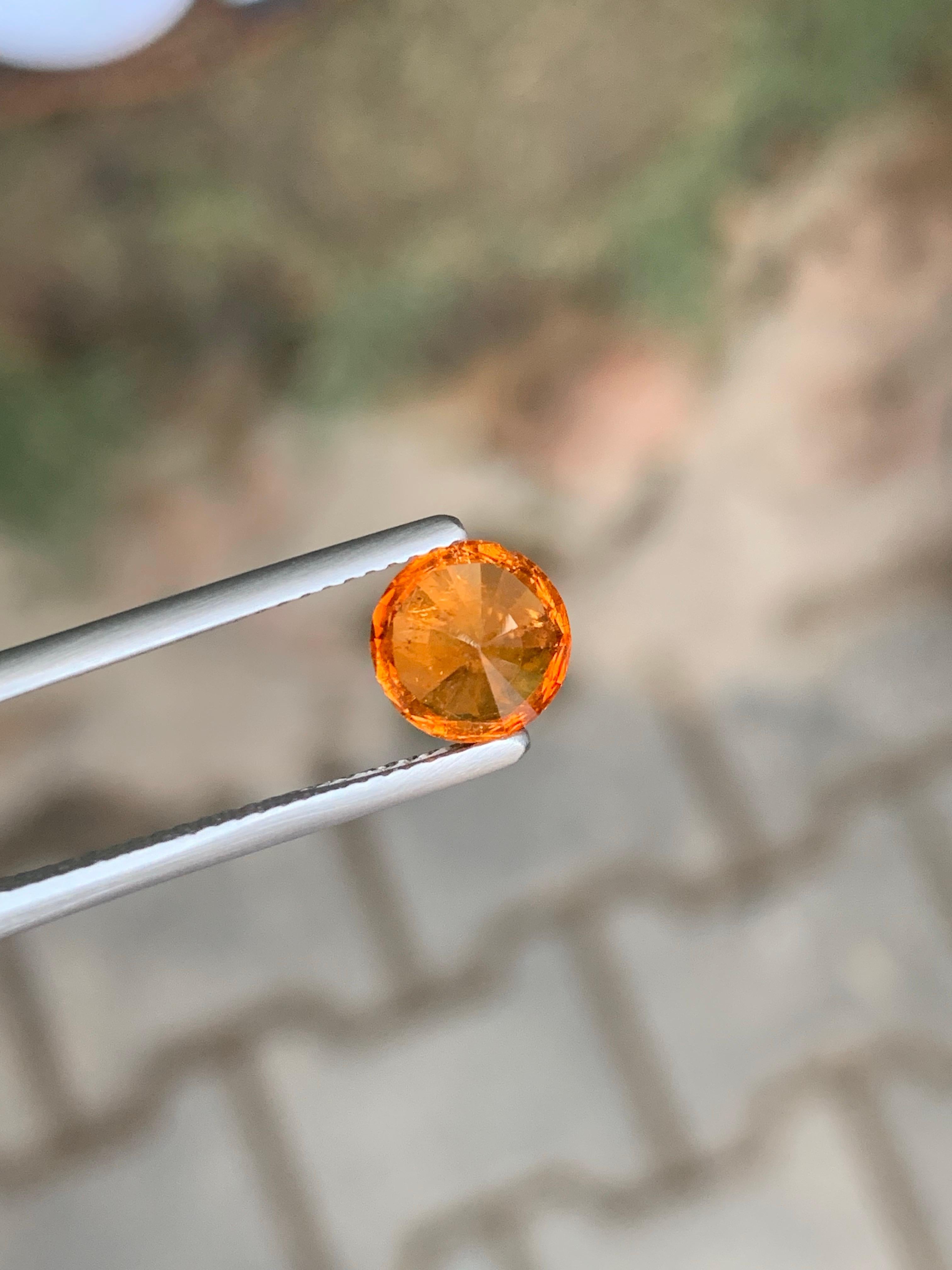 2.40 Carat Natural Loose Fanta Spessartite Garnet Gemstone en Nuevo estado para la venta en Peshawar, PK