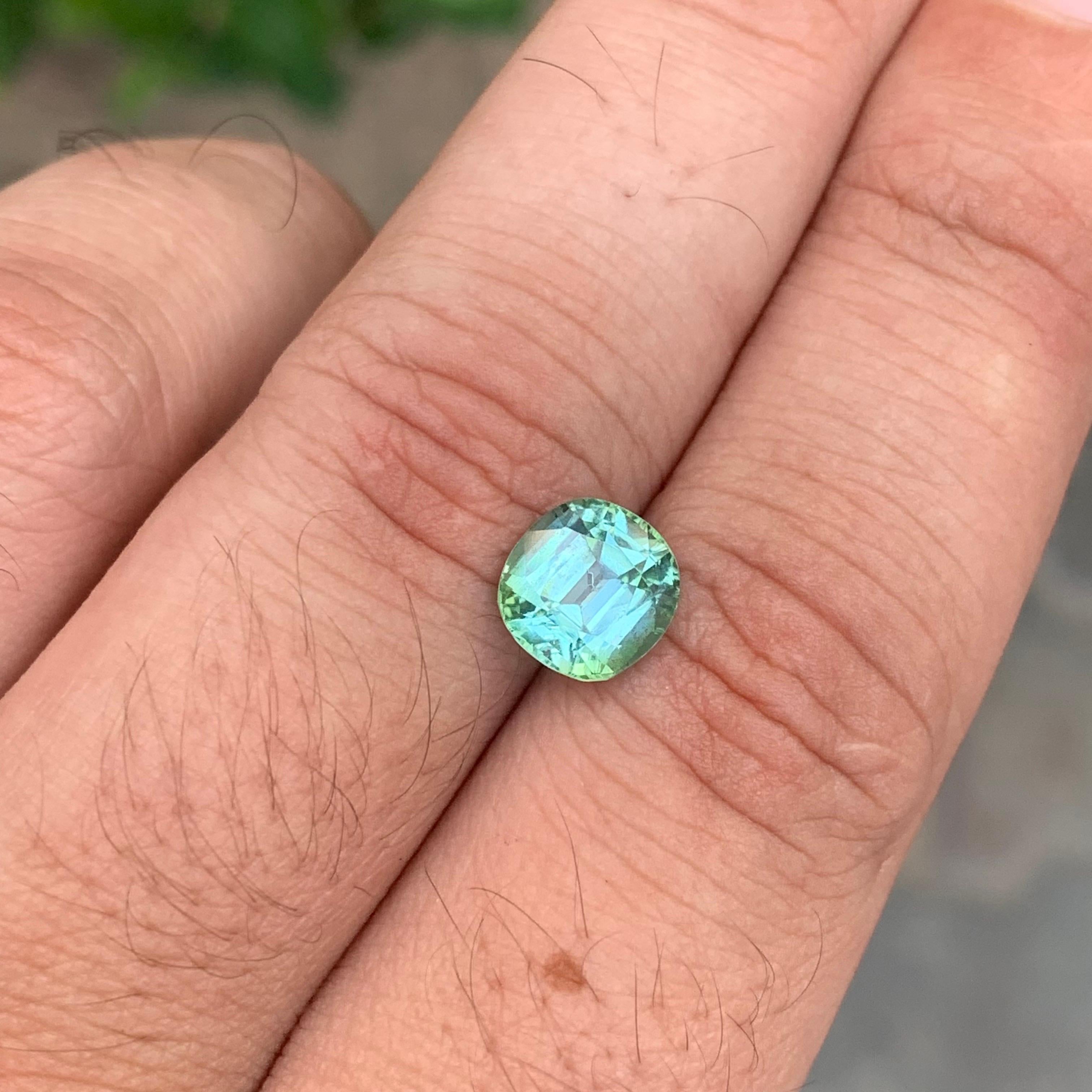 2.40 Carat Natural Loose Mint Tourmaline Cushion Shape Gemstone (pierre précieuse en forme de coussin) en vente 5