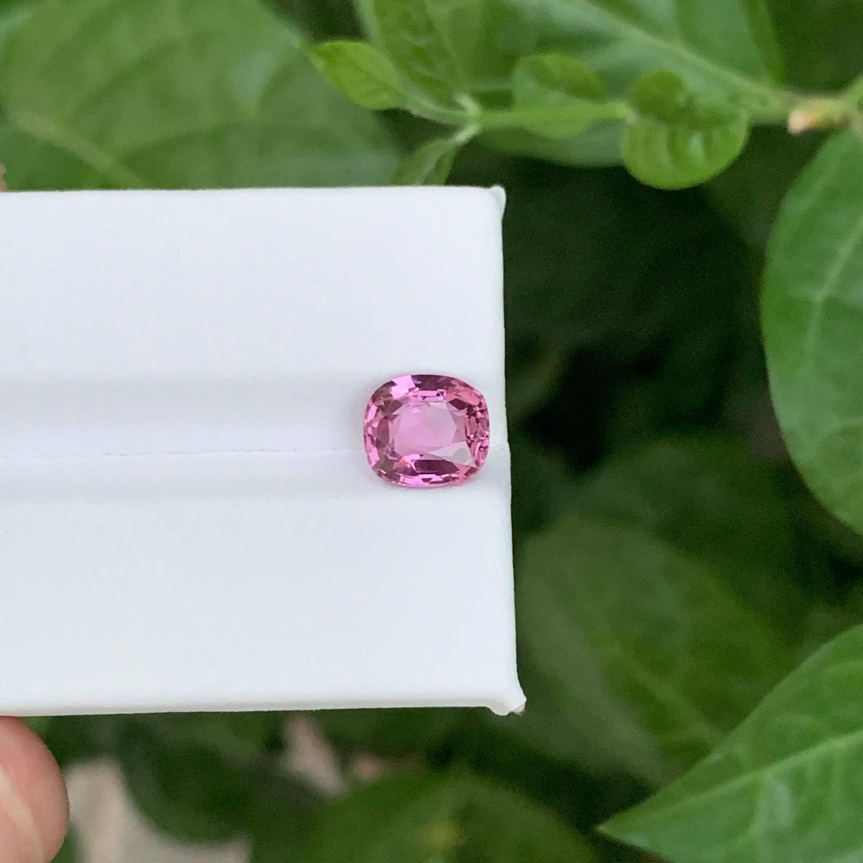 2.40 Karat Natürlicher Loser Rosa Spinell Stein Kissenschliff Tansanischer Edelstein im Angebot 3