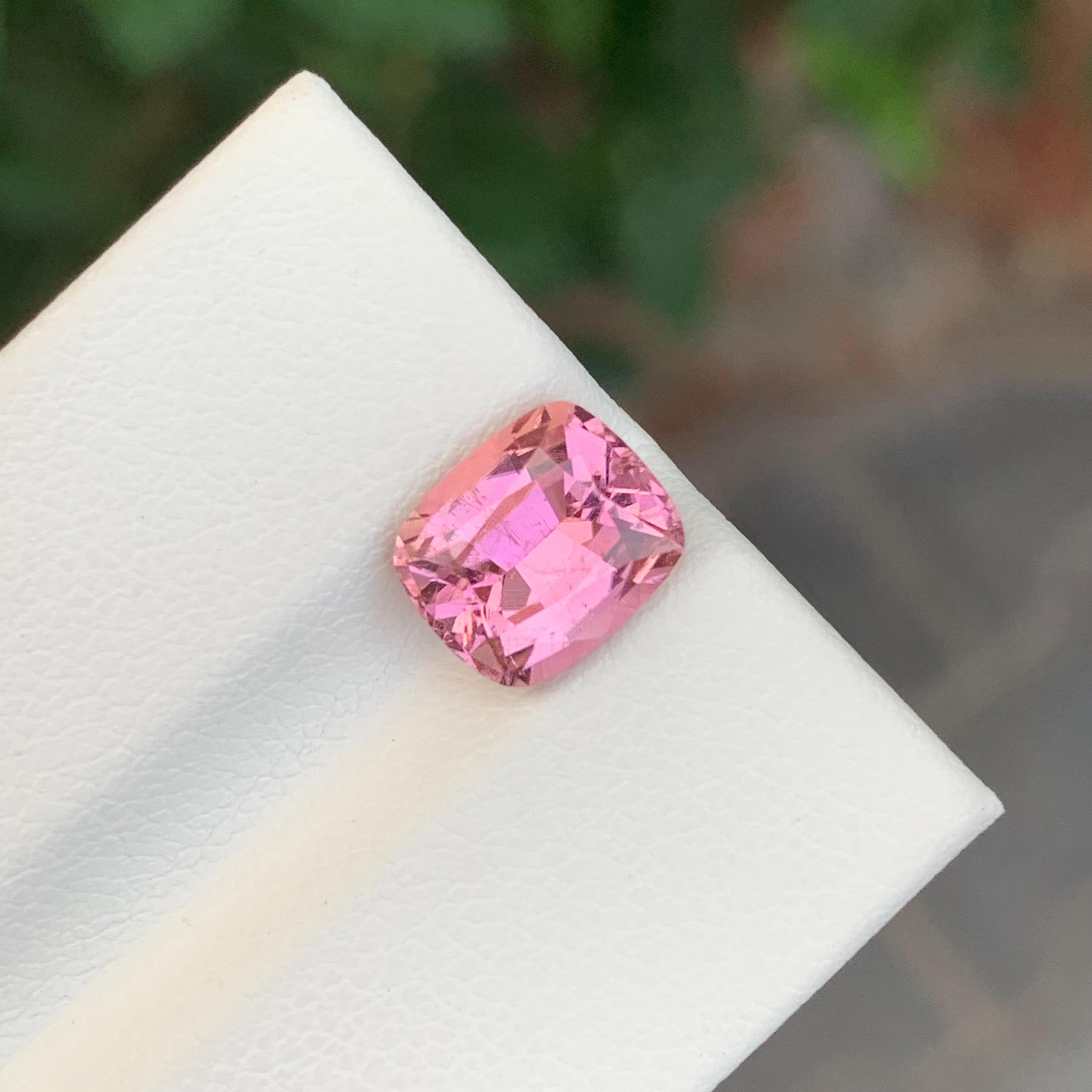 2,40 Karat natürlicher loser rosa Turmalin Cushion Shape Edelstein (Kissenschliff) im Angebot