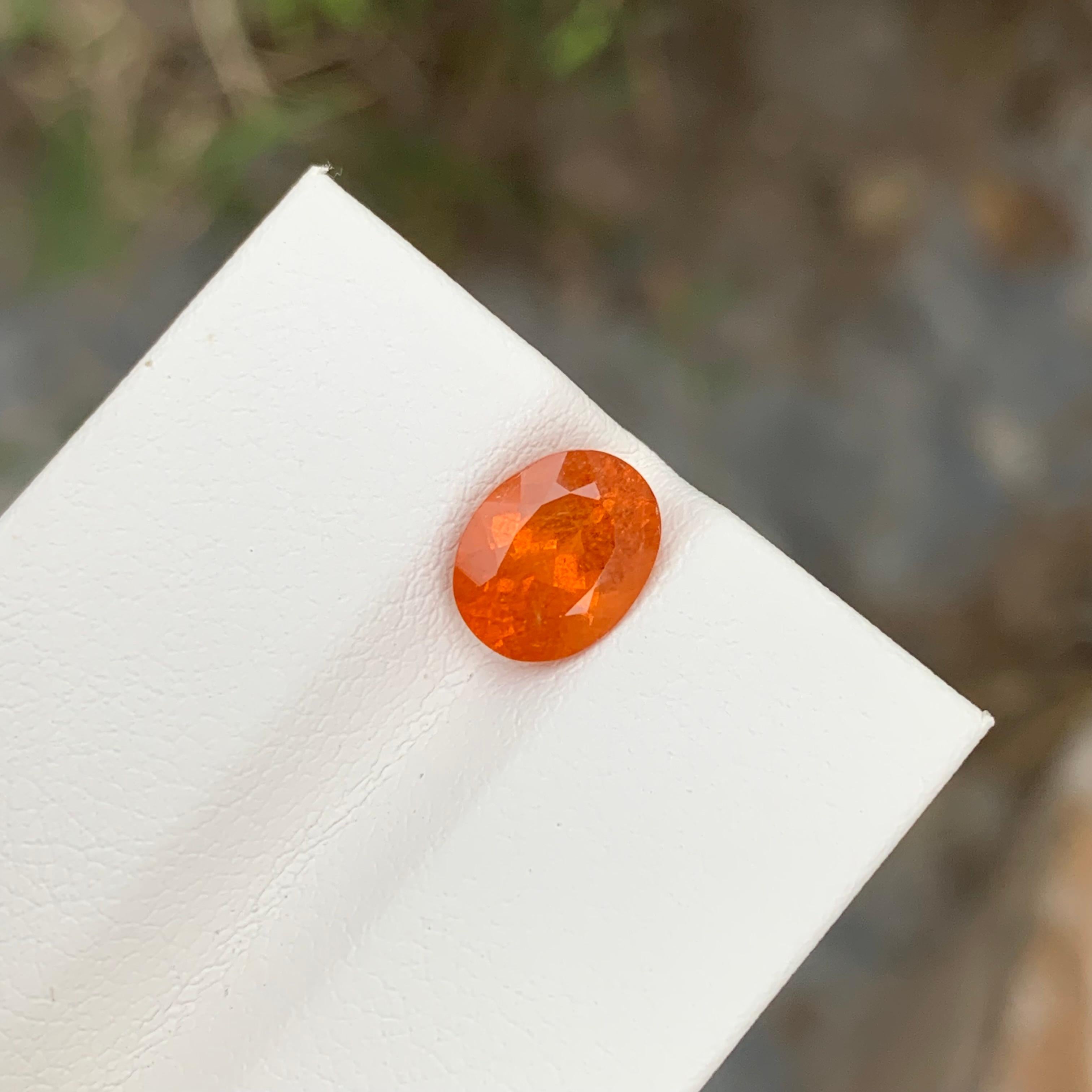 Women's or Men's 2.40 Carat Natural Loose Spessartine Garnet Oval Shape Gem For Ring Jewellery For Sale