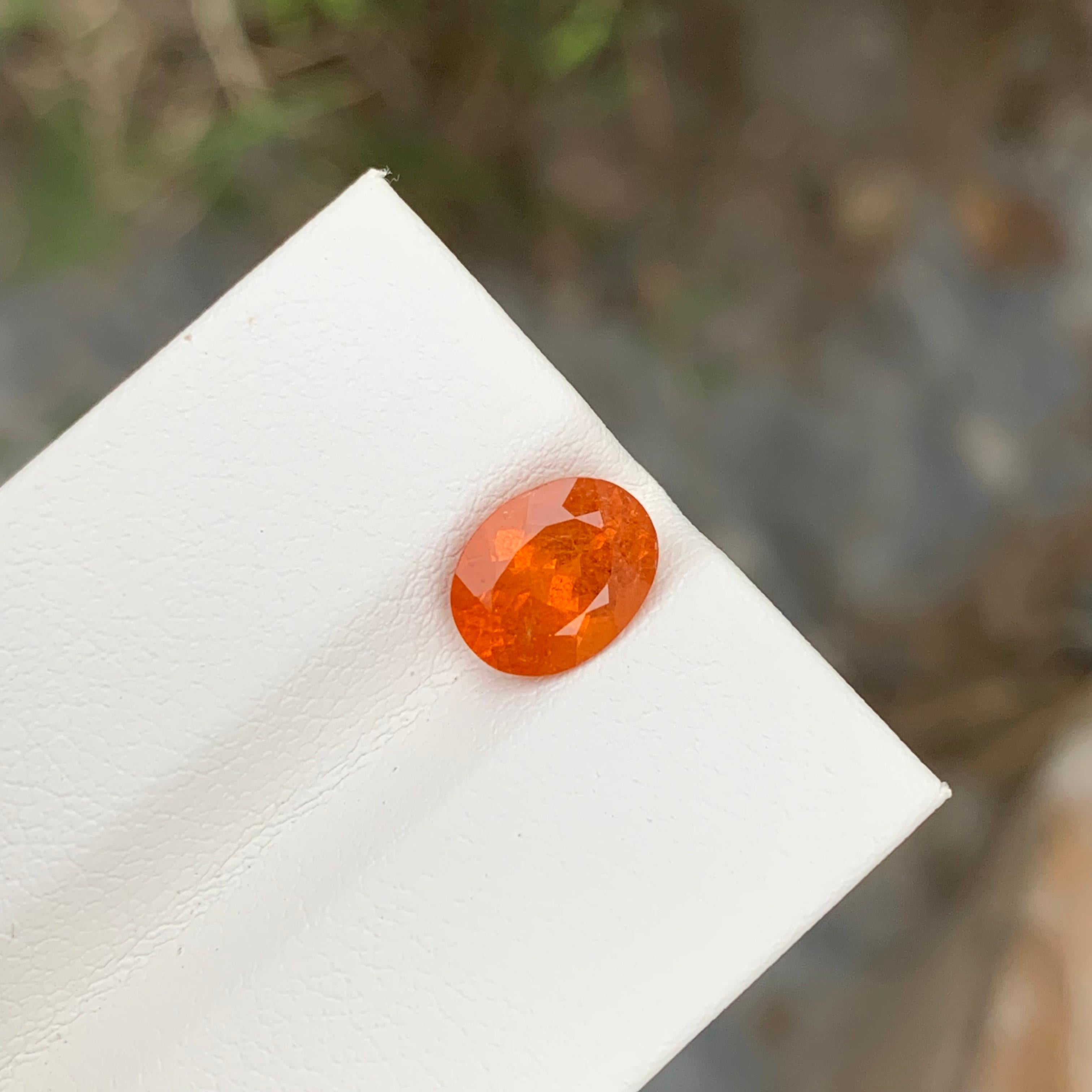 2.40 Carat Natural Loose Spessartine Garnet Oval Shape Gem For Ring Jewellery For Sale 3