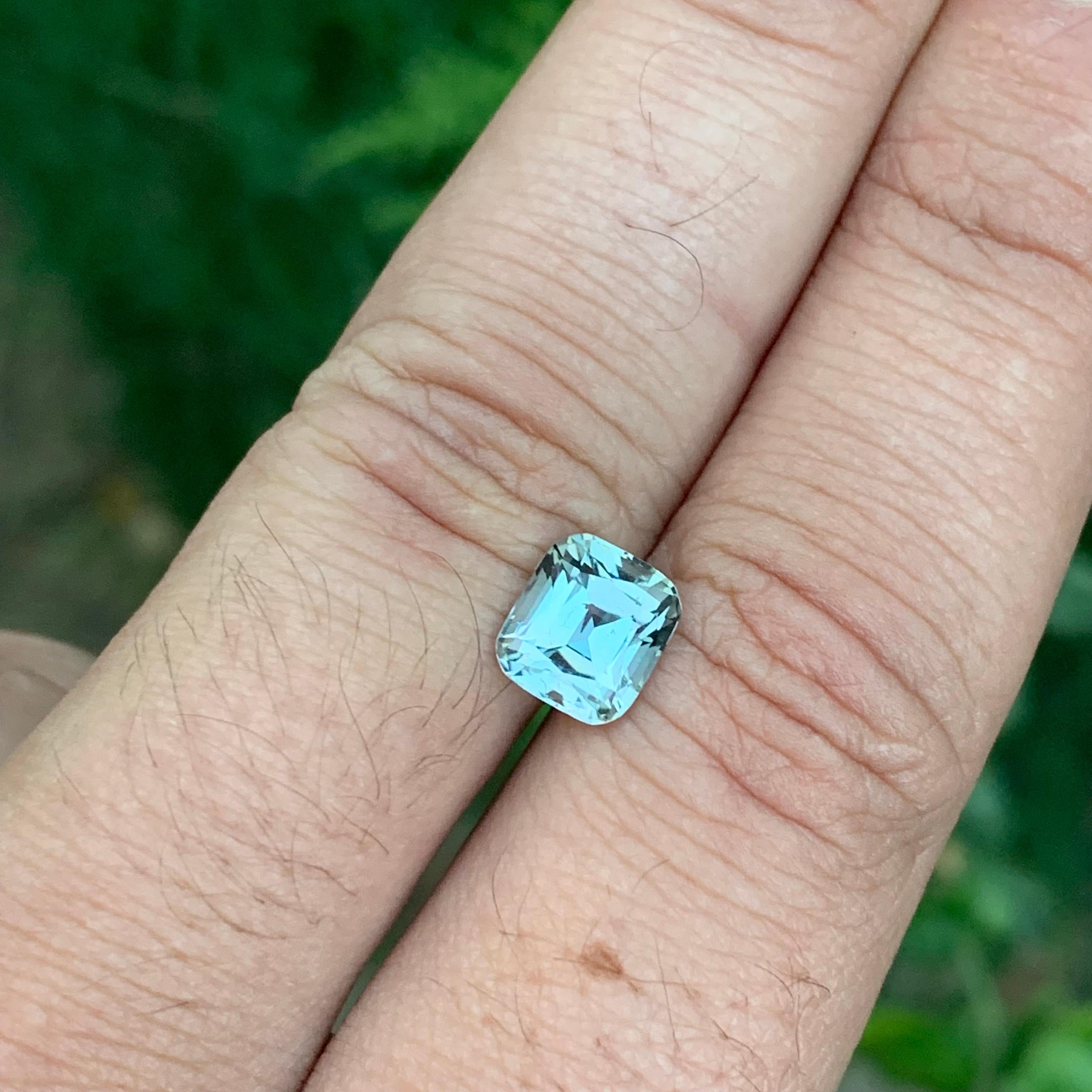 2.40 Carat Natural Loose Teal Tourmaline Cushion Shape Gem en vente 4