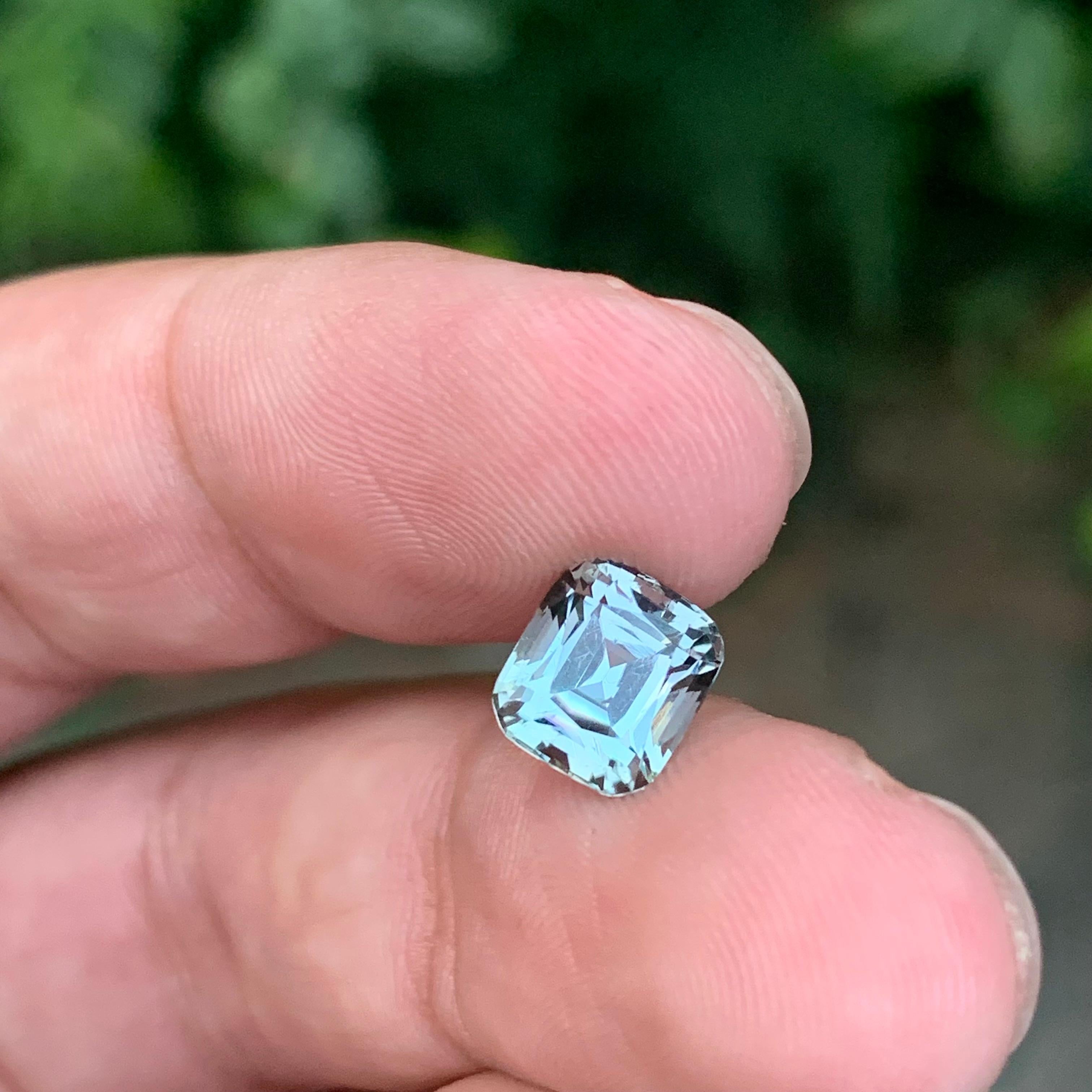 2.40 Carat Natural Loose Teal Tourmaline Cushion Shape Gem en vente 3