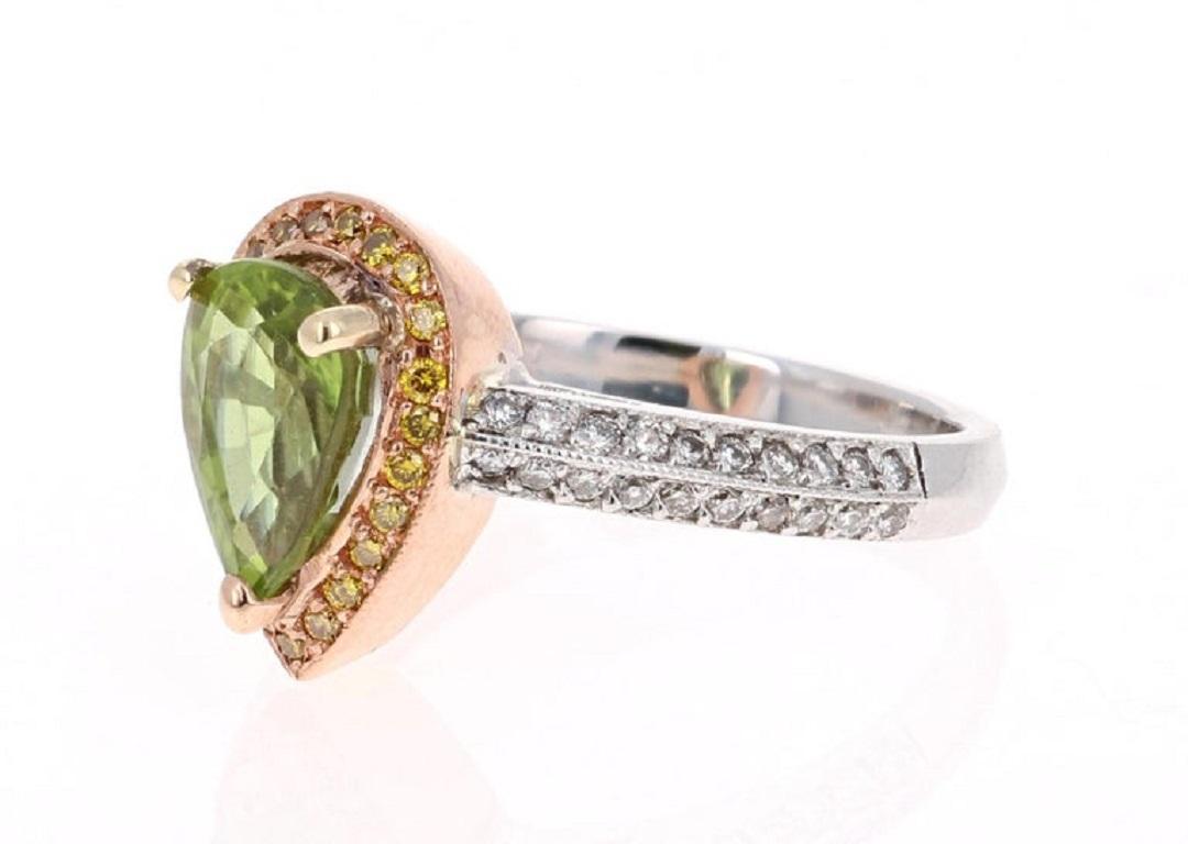 2,40 Karat natürlicher Peridot Diamant 18 Karat Weißgold Verlobungsring (Tropfenschliff) im Angebot