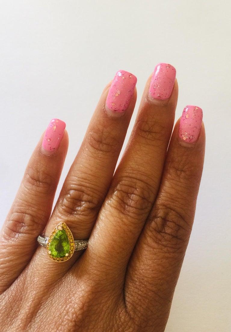 2,40 Karat natürlicher Peridot Diamant 18 Karat Weißgold Verlobungsring im Angebot 1