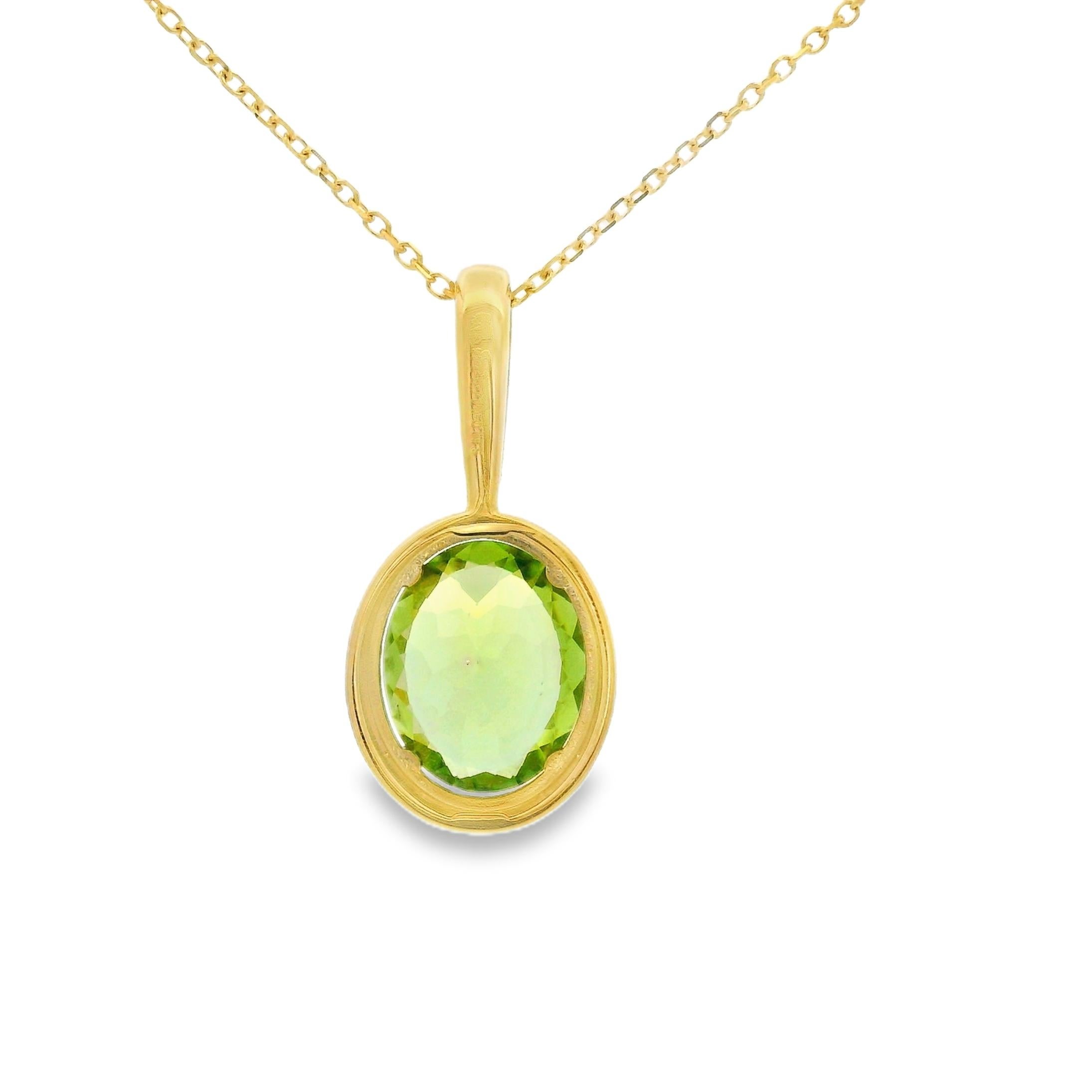 2.40 Carat Oval Peridot and Diamond Pendant in 14K Yellow Gold In New Condition For Sale In New York, NY