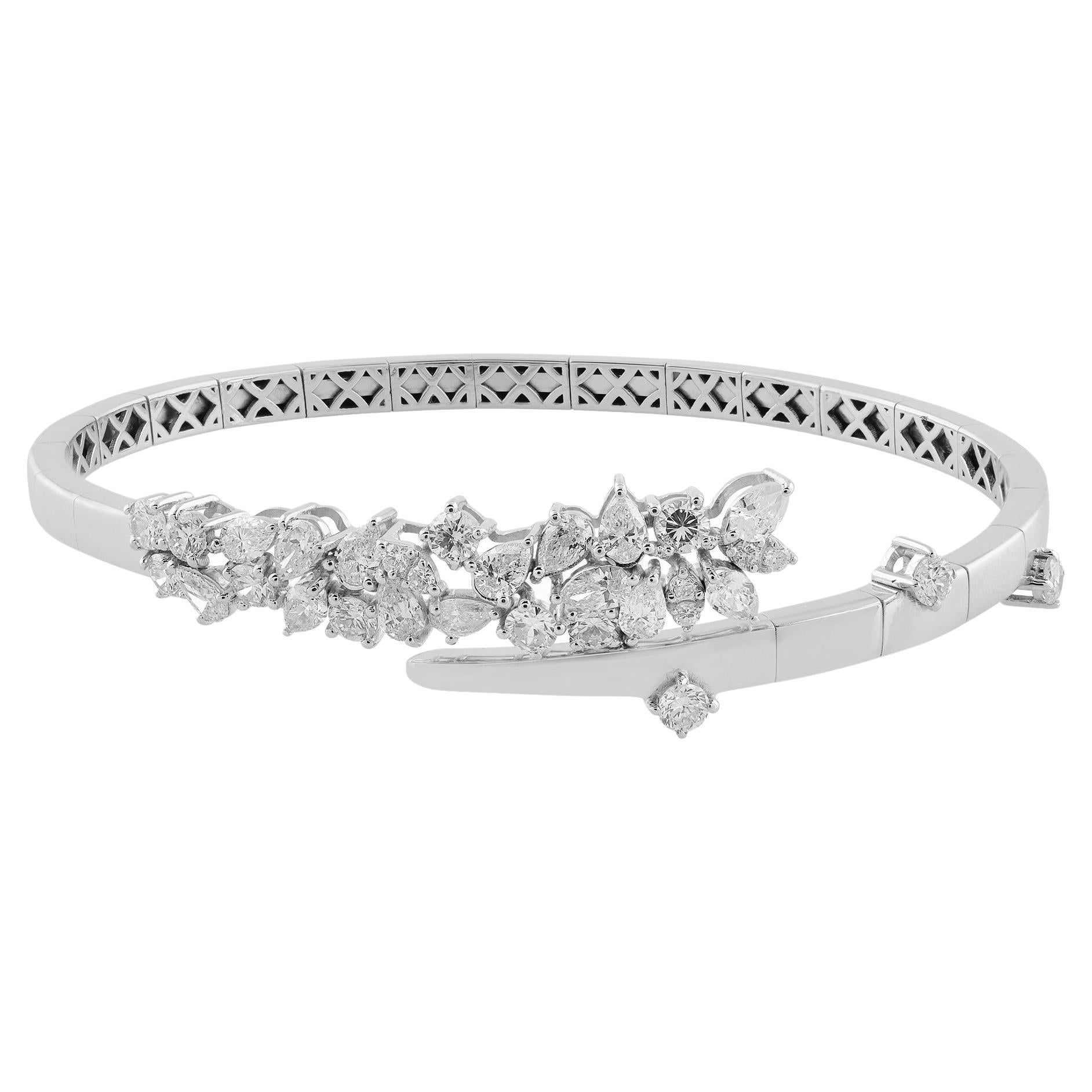 2.40 Carat SI Clarity HI Color Pear Diamond Wrap Bangle Bracelet en or blanc 18k en vente