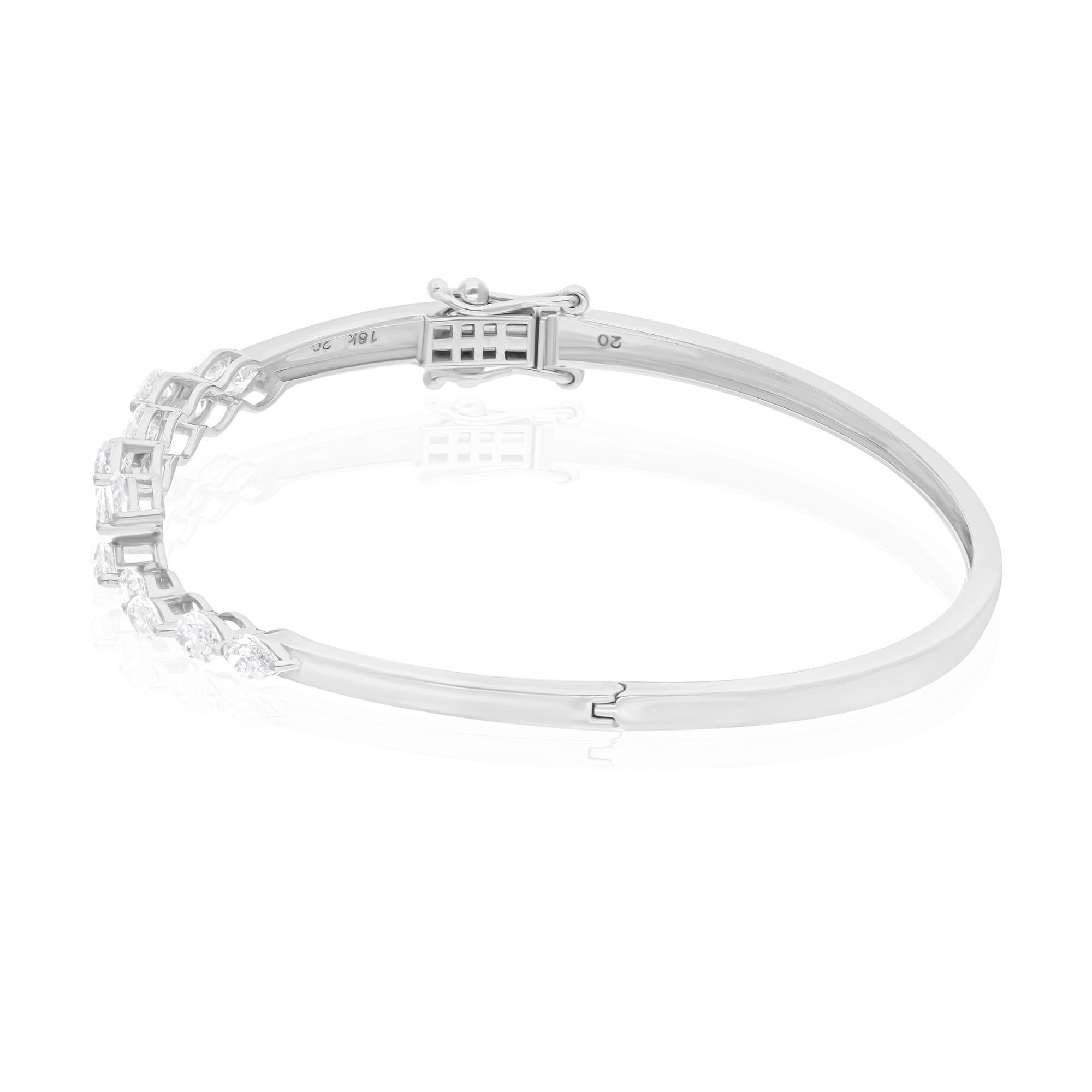 2.40 Carat SI/HI Marquise Brilliant Cut Diamond Bracelet en or blanc 18k Pour femmes en vente