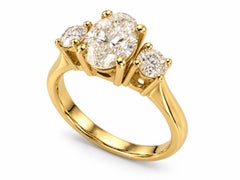 Anello con tre diamanti da 2,40 carati, diamante ovale da 1,80 carati F VS1, oro 14 carati