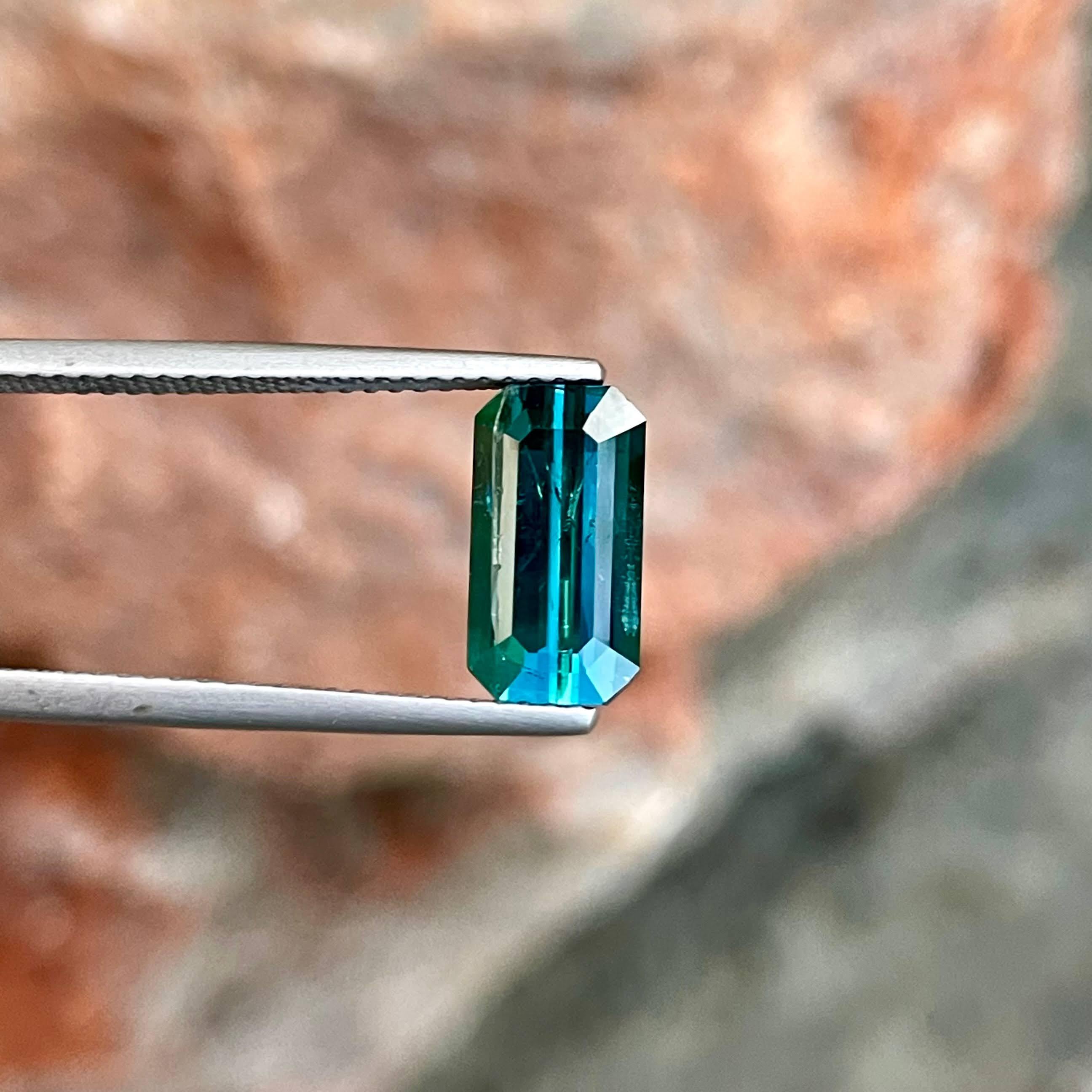 2.40 Carats Deep Indicolite Tourmaline Stone Emerald Cut Natural Afghan Gemstone In New Condition For Sale In Bangkok, TH