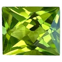 2.40 Carats Green Loose Peridot Stone Scissors Cut Natural Pakistani Gemstone