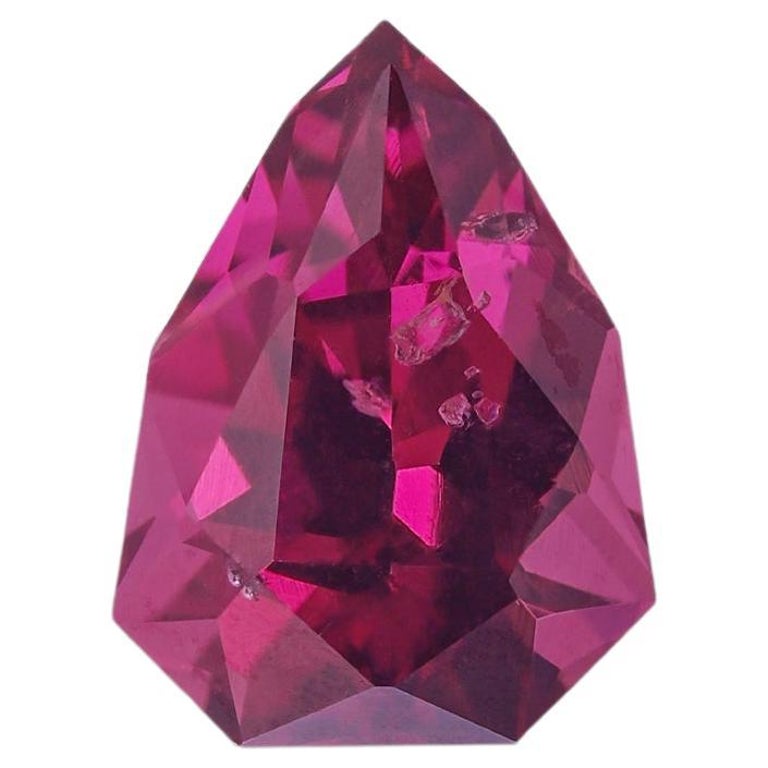 Grenat Rhodolite Naturel En Forme De Poire De 3,68 Carats - Couleur Fuchsia - Excellente Taille