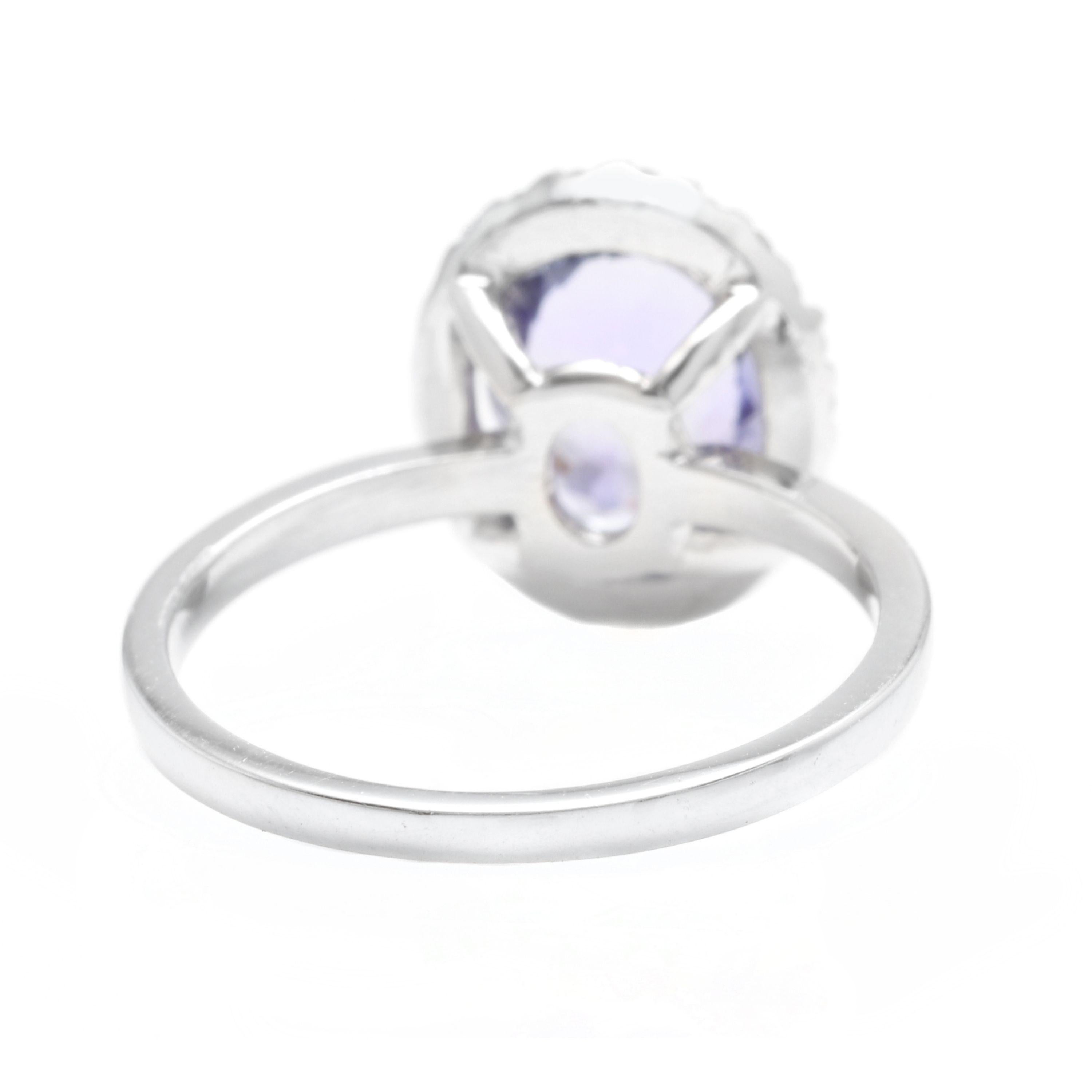 2,40 Karat natürlicher Tansanit und Diamant 14 Karat massiver Weißgold Ring im Zustand „Neu“ im Angebot in Los Angeles, CA