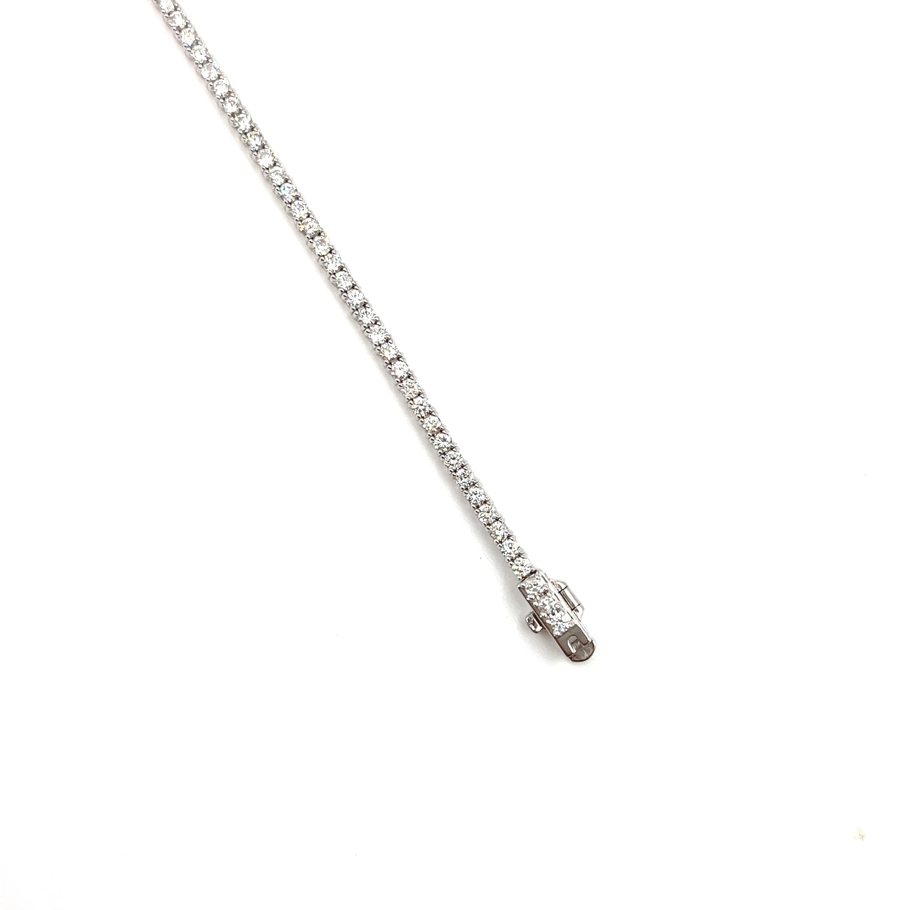 Modern 2.40 ct Diamond Tennis Bracelet