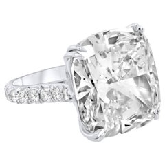 Bague de fiançailles 24,03 carats diamant taille coussin