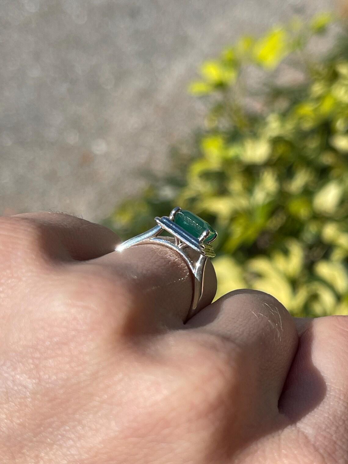 2,40ct Natural Asscher Cut Smaragd Solitär Ring in Sterling Silber im Angebot 2