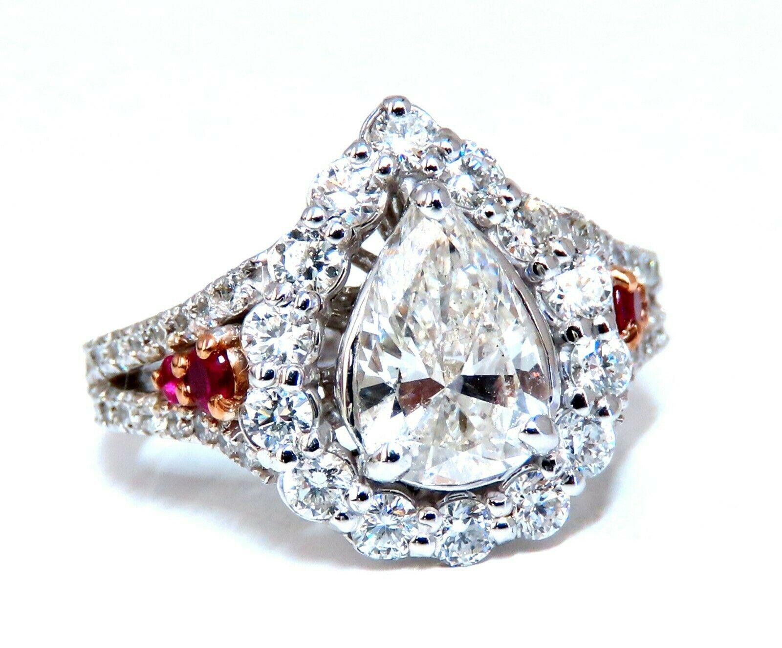 2,40 quilates de diamantes naturales en forma de pera Rubí Cóctel Halo Anillo en racimo 14 quilates en venta 2