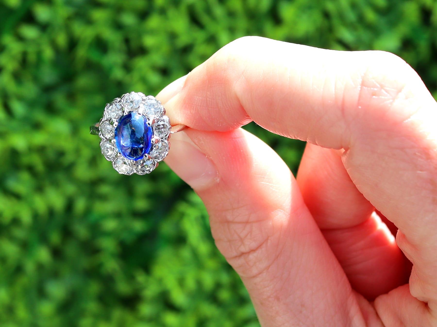 Superbe, fine et impressionnante bague de fiançailles ancienne en saphir de 2,40 carats, diamant de 1,20 carat, sertie en or blanc 14k et en platine, faisant partie de notre collection de bijoux en saphir. 

Cette étonnante, fine et impressionnante