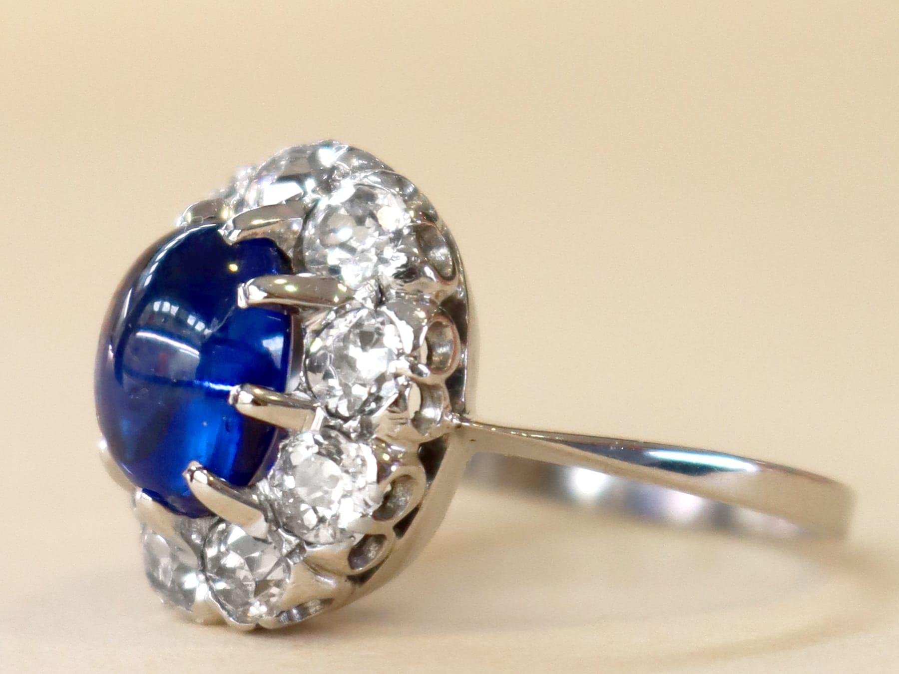 Bague de fiançailles en or blanc 14k avec saphir de 2,40ct et diamant de 1,20ct Unisexe en vente