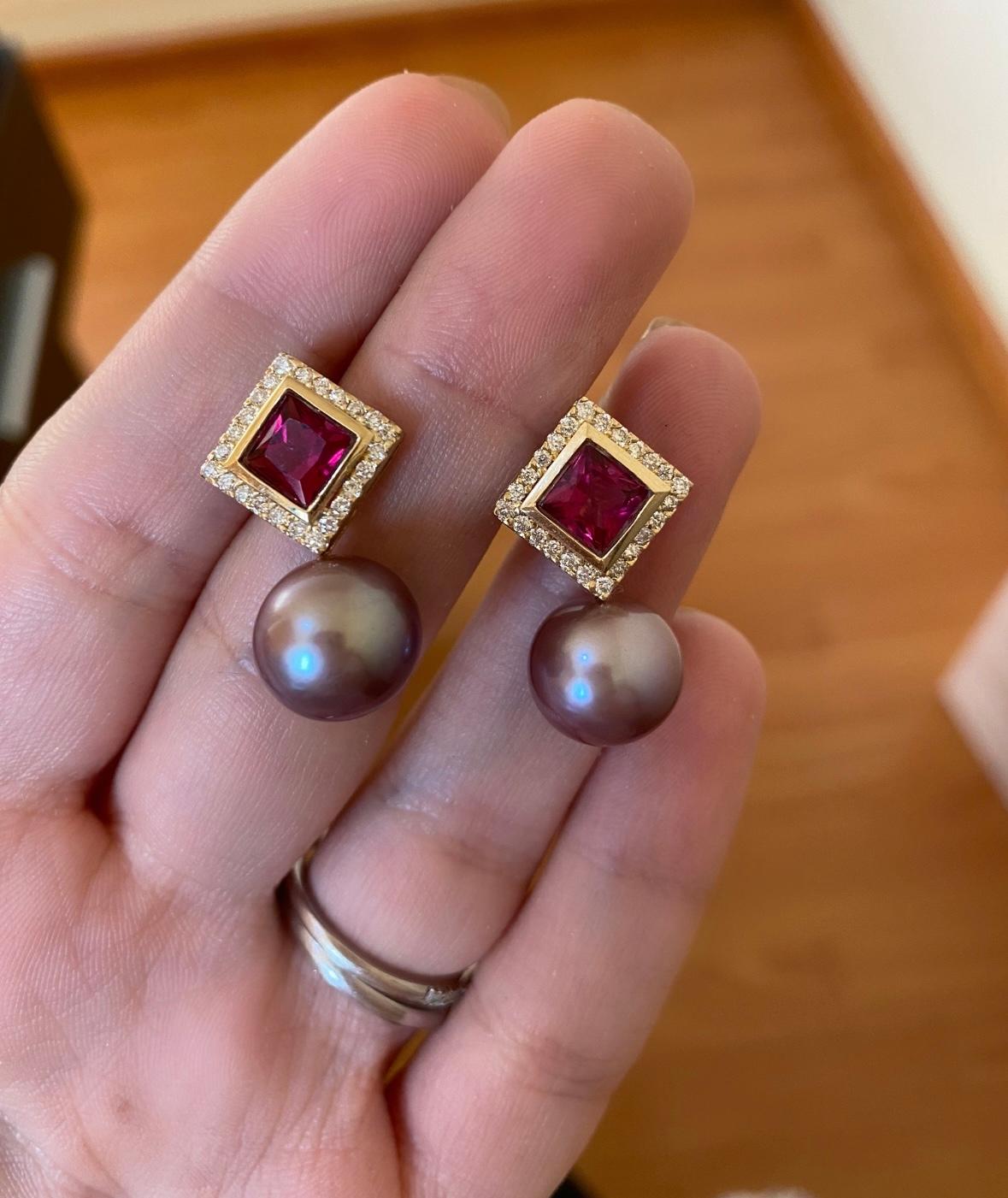 2.40cts Rubellite,  0.48cts Diamonds and Pearl earrings, 18K gold In Excellent Condition For Sale In Nicosia, CY