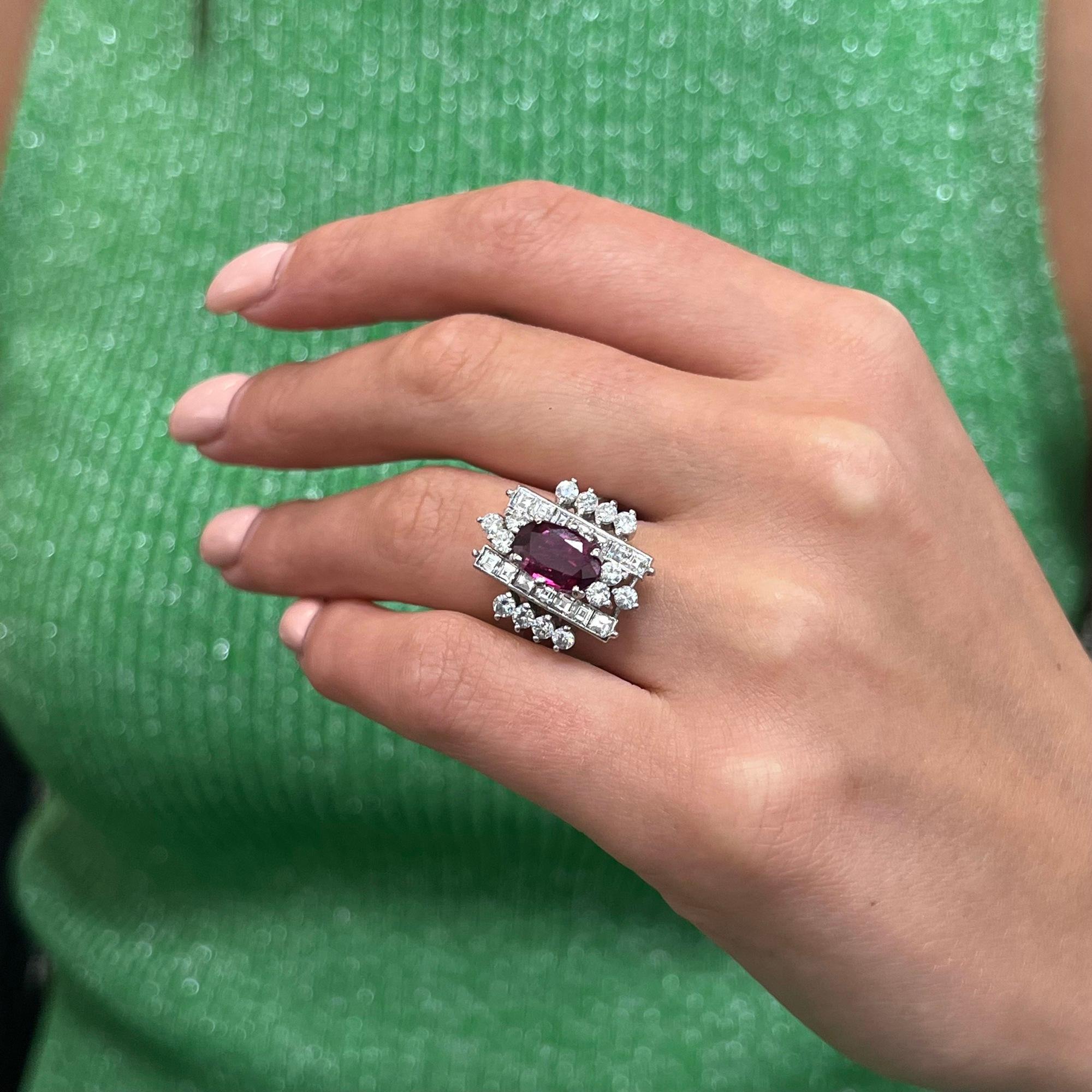 2.40Cts Ruby & 2.15Cts Diamond Cocktail Ring 18K White Gold In Excellent Condition For Sale In New York, NY