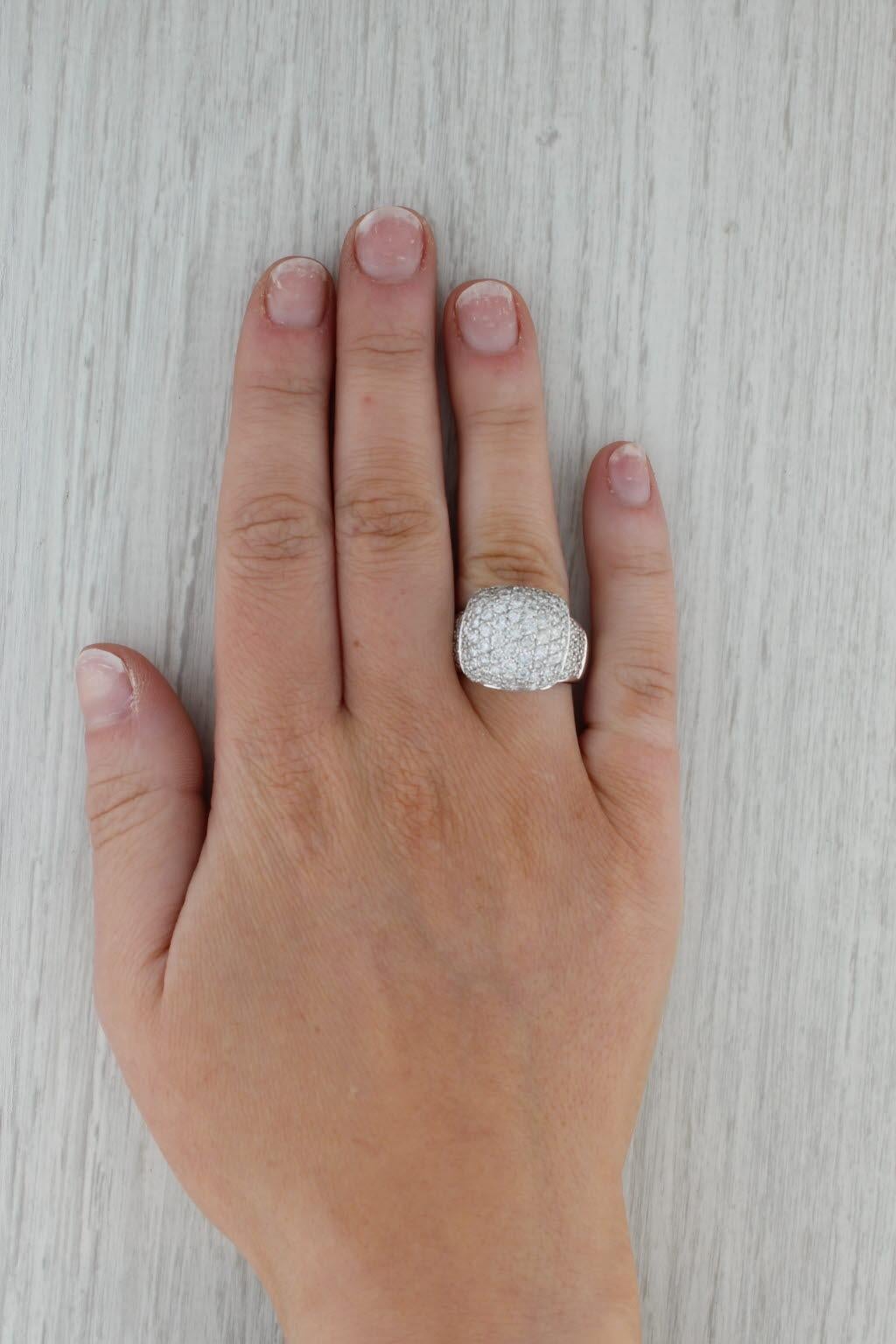2.40ctw Diamond Cluster Ring 18k White Gold Size 6.75-7 Cocktail en vente 4
