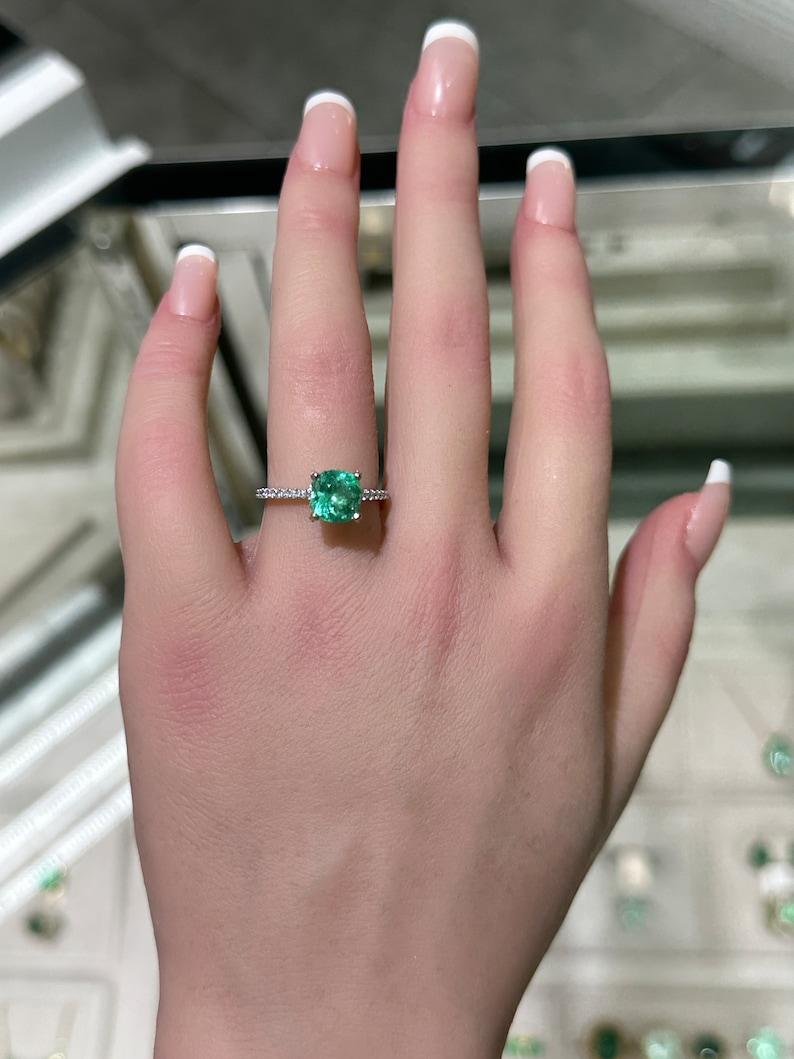 2.40tcw Cushion Cut Colombian Emerald & Diamond Engagement Ring in 14K Gold In New Condition For Sale In Jupiter, FL