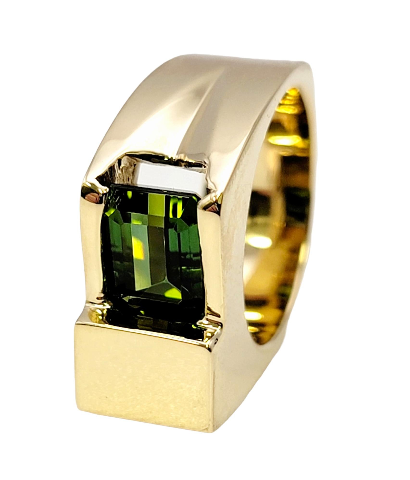 Bague solitaire en or jaune 14 carats avec tourmaline taille émeraude de 2,41 carats, sur mesure Bon état - En vente à Scottsdale, AZ