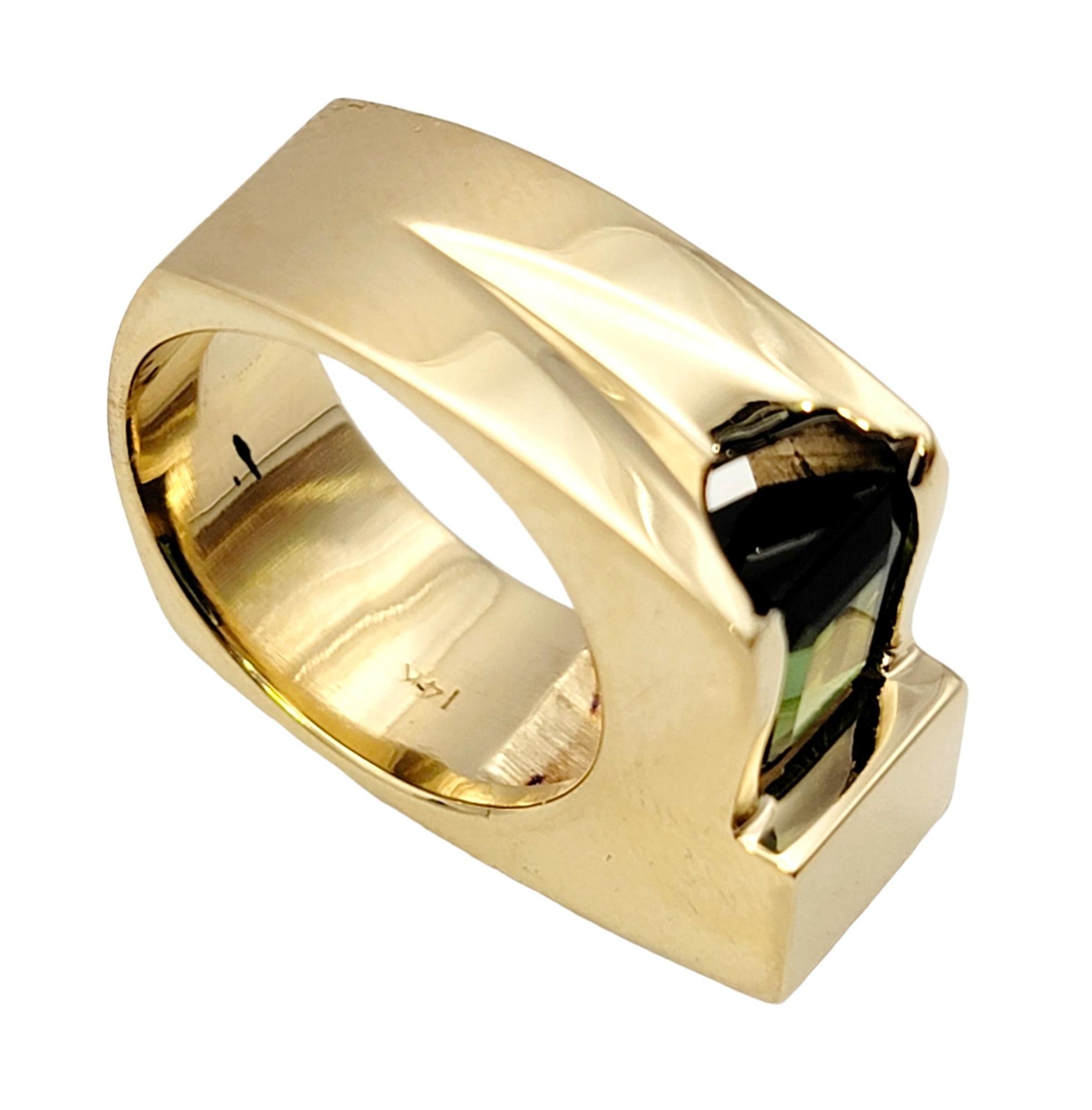 Bague solitaire en or jaune 14 carats avec tourmaline taille émeraude de 2,41 carats, sur mesure Pour femmes en vente