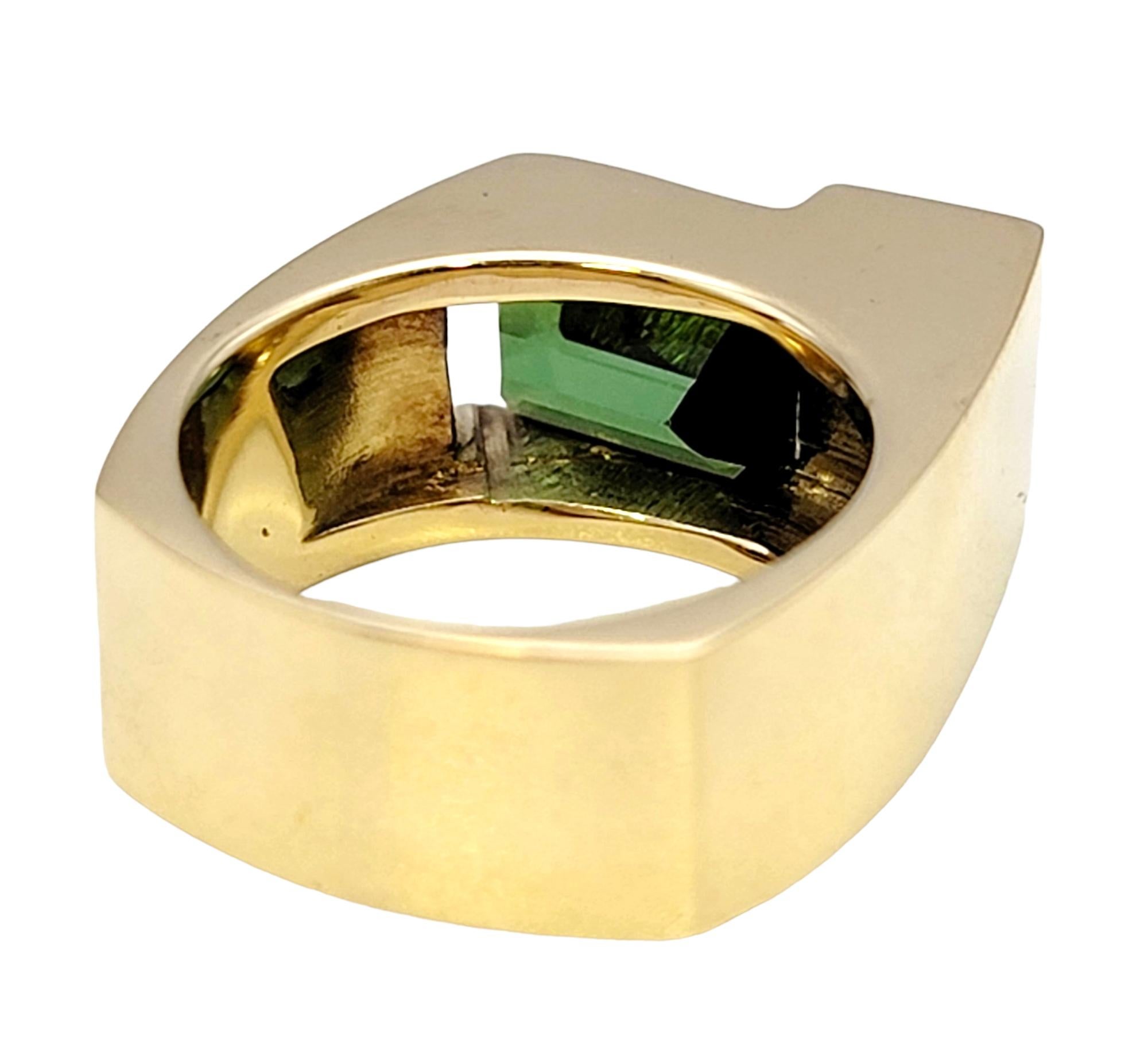 Bague solitaire en or jaune 14 carats avec tourmaline taille émeraude de 2,41 carats, sur mesure en vente 2