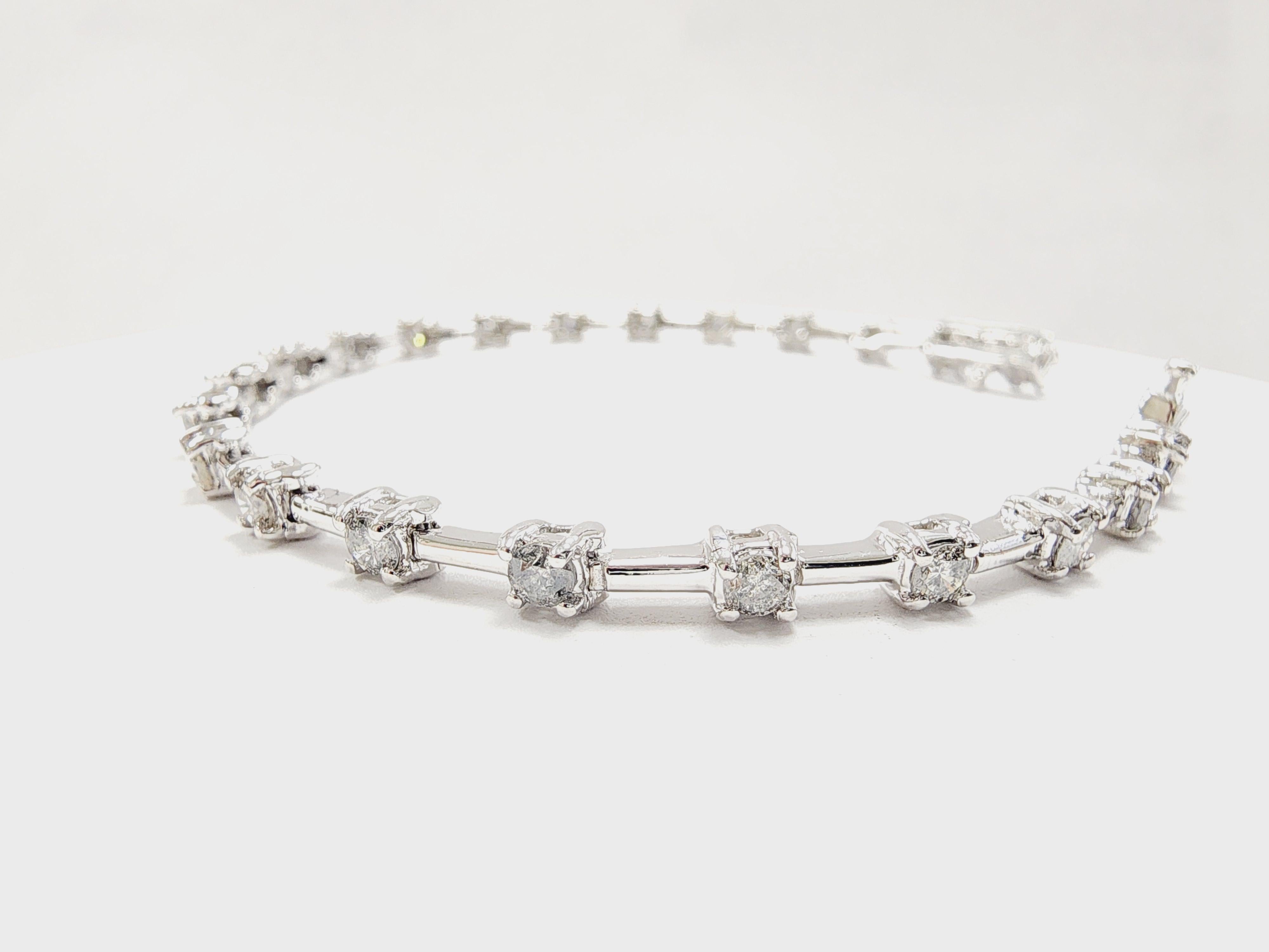 2.41 Carat Natural Diamond Tennis Bracelet 14 Karat White Gold In New Condition For Sale In Great Neck Plaza, NY