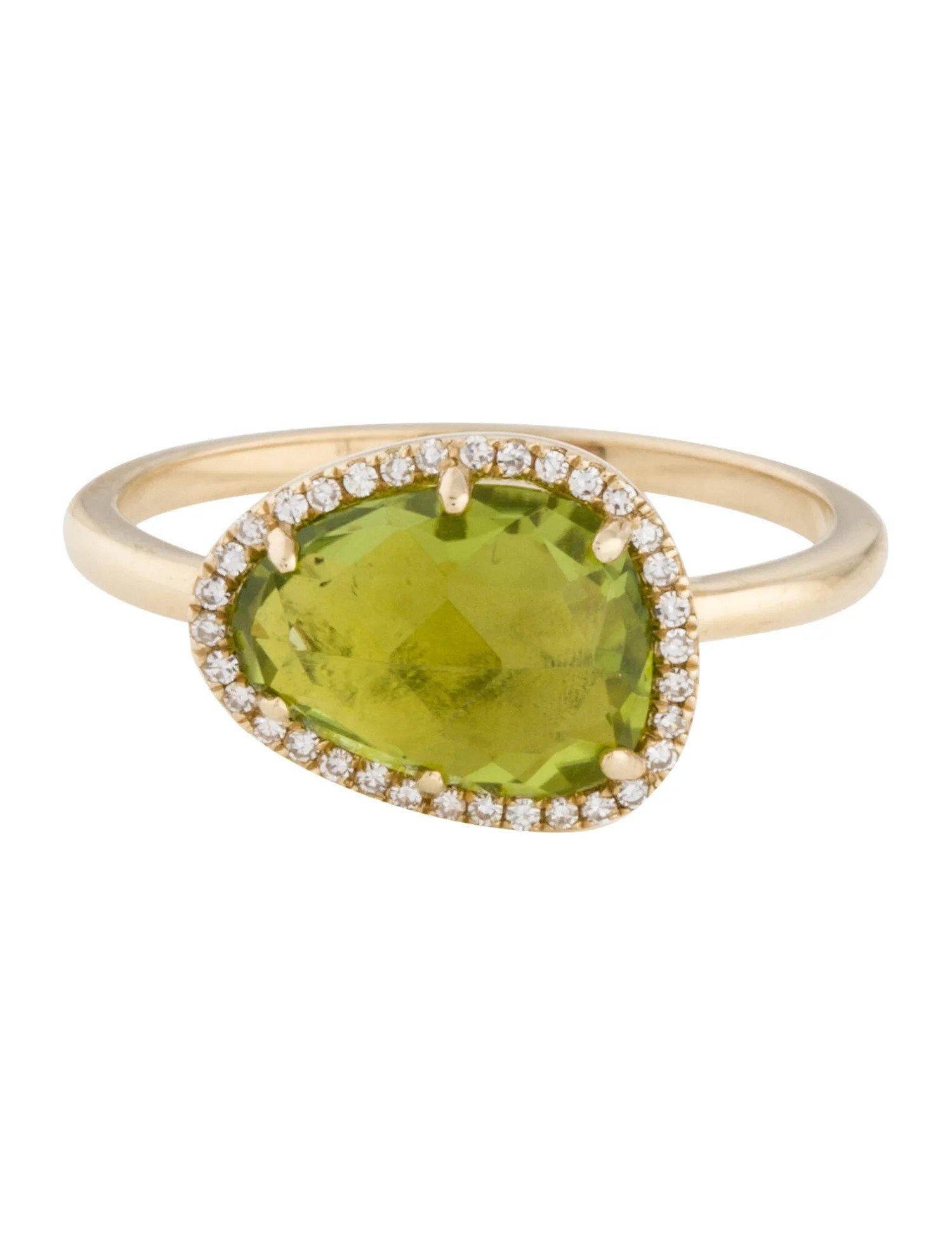 Mixed Cut 2.41 Carat Peridot & Diamond Yellow Gold Ring For Sale