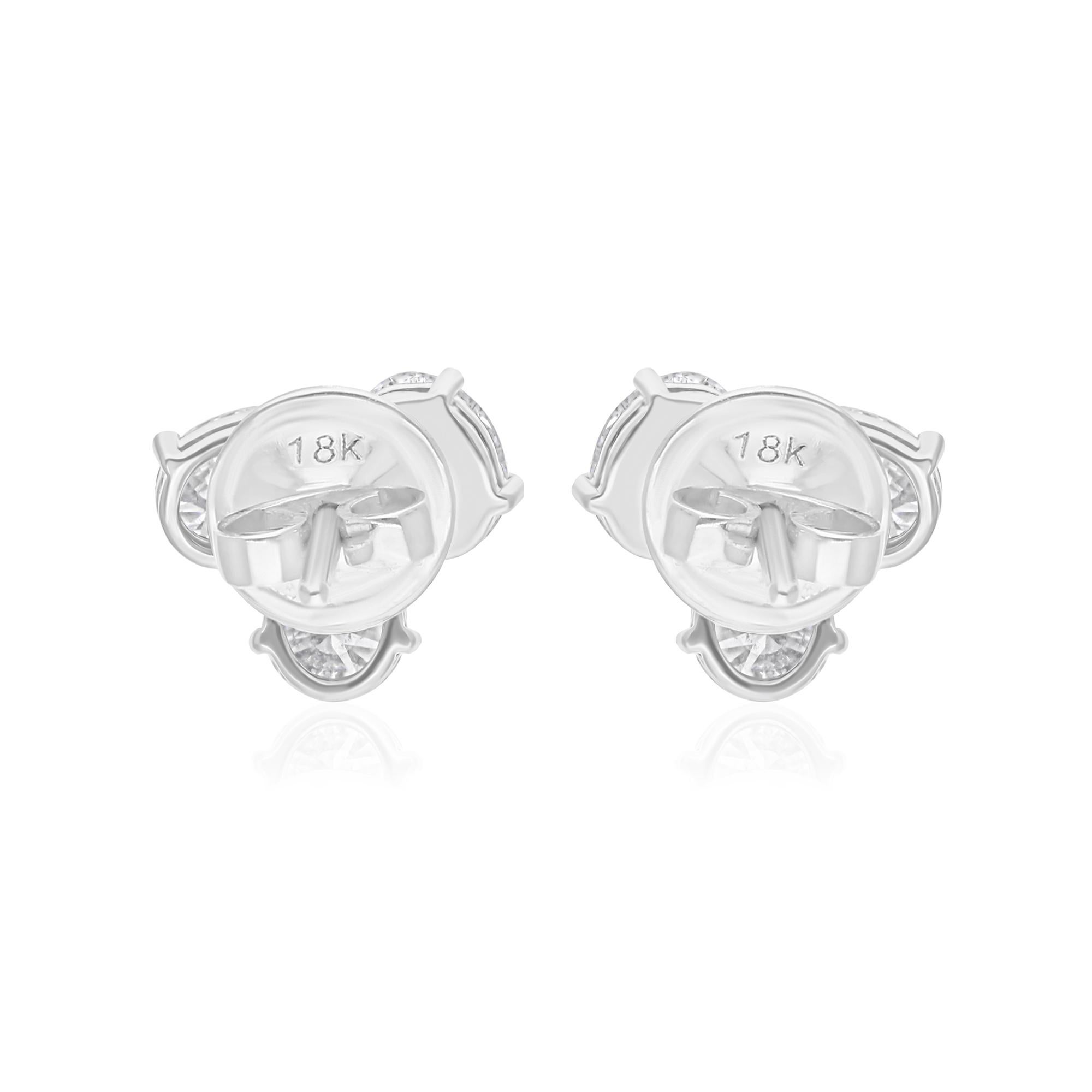 2.41 Carat SI/H Oval Pear Diamond Stud Earrings 14 Karat White Gold Jewelry In New Condition For Sale In Diera, Dubai