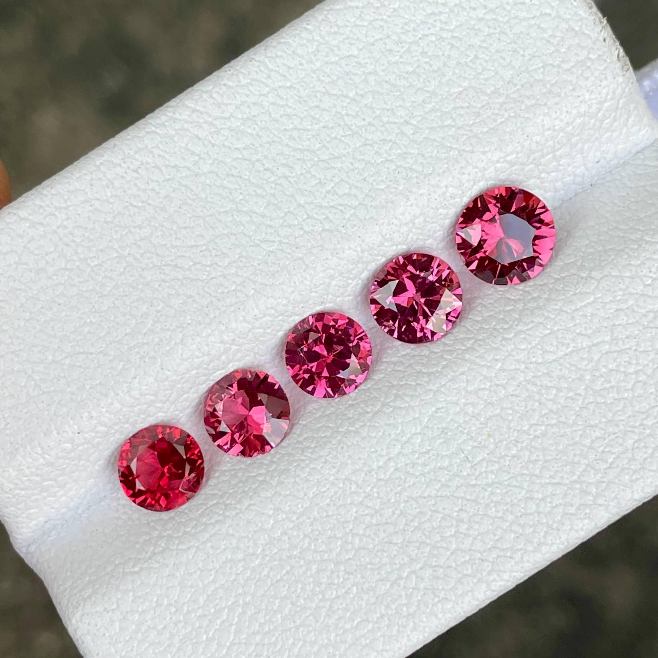 Lote de 5 gemas de espinela rosa rojiza talla redonda de Birmania de 2,41 quilates Moderno en venta
