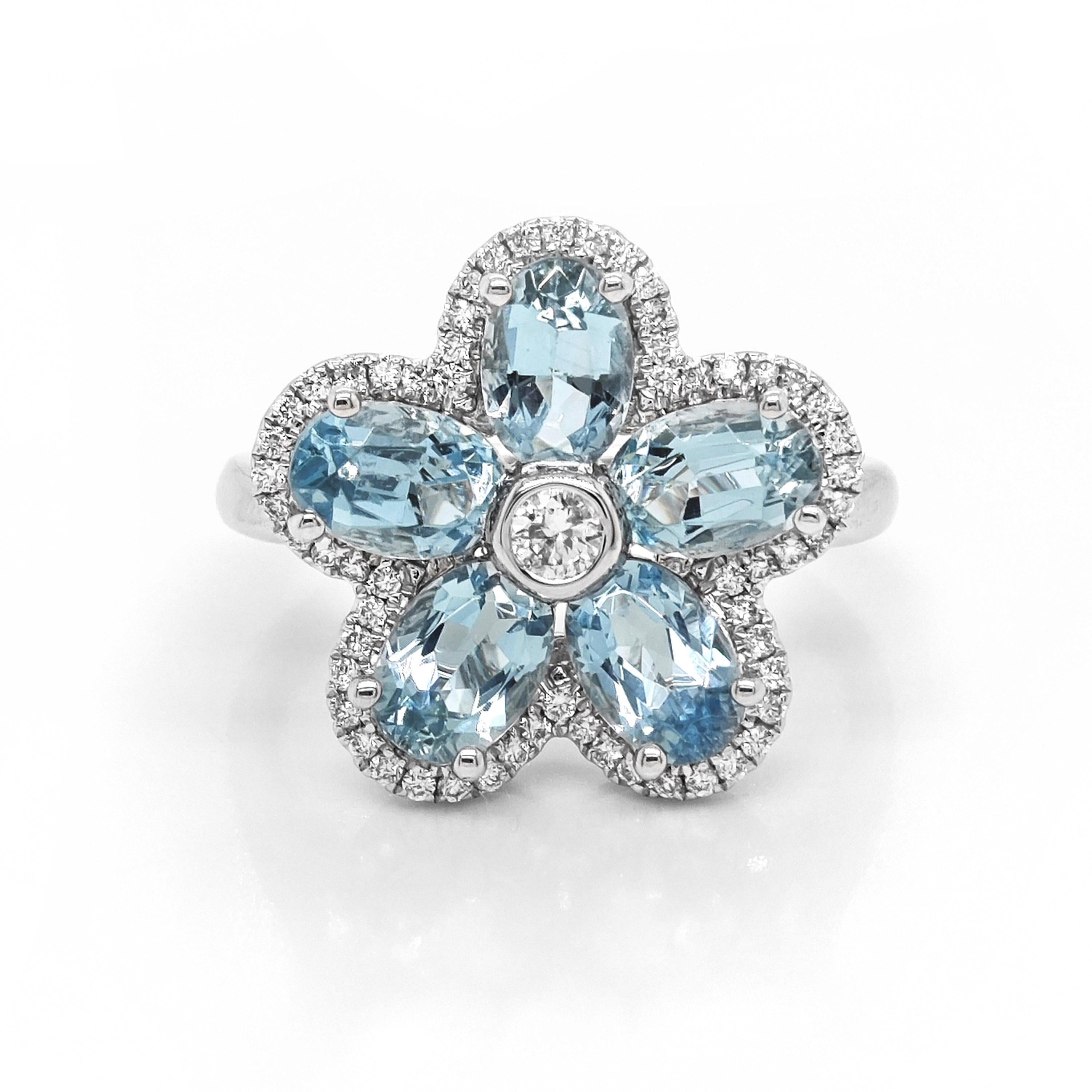 Women's 2.41 Carats Aquamarine and White Diamond White Gold Ring For Sale
