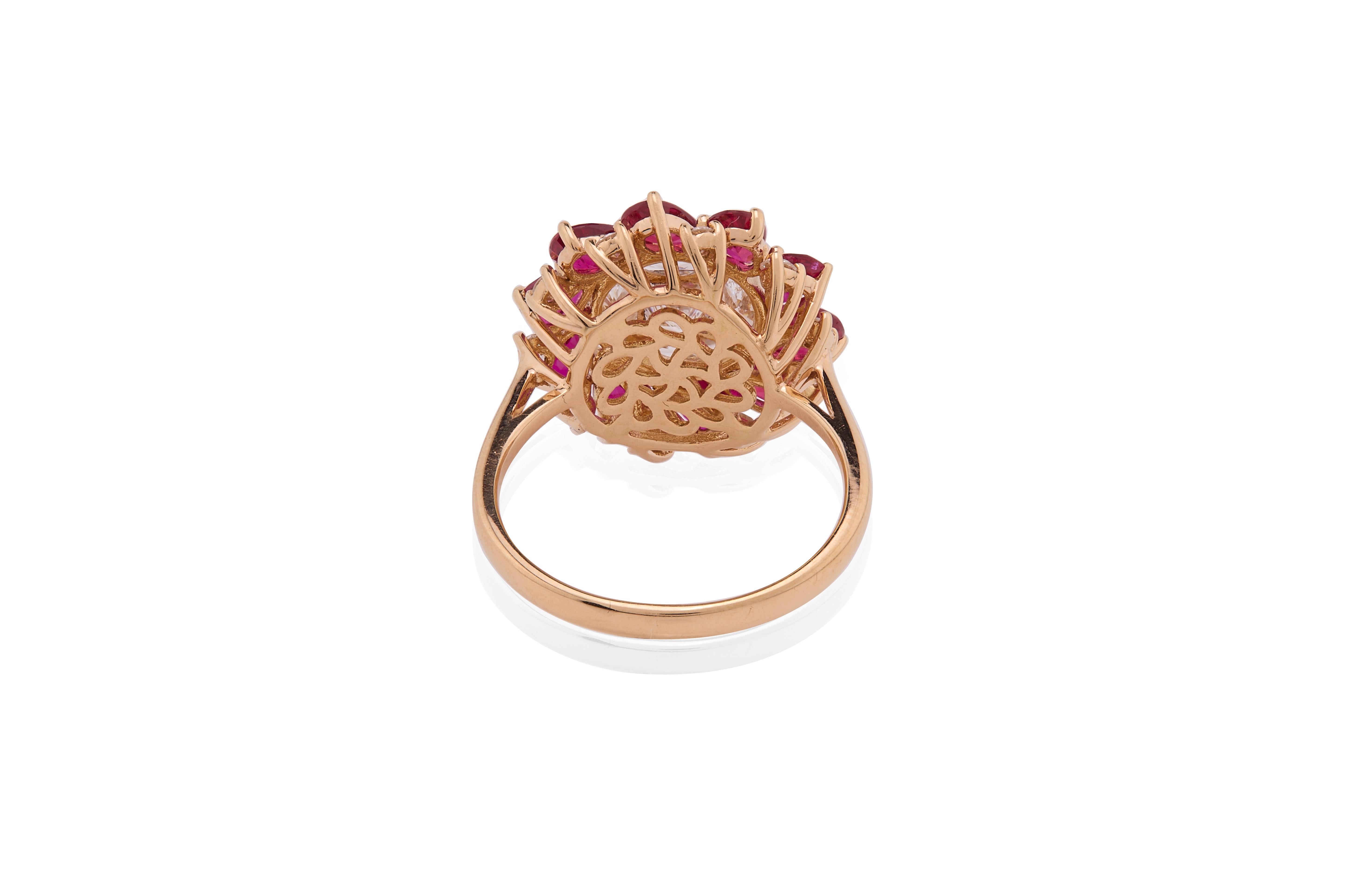 Women's or Men's 2.41 carats of Pear shape rubies with marquise and Diamond Ring in 18 Karat Gold For Sale