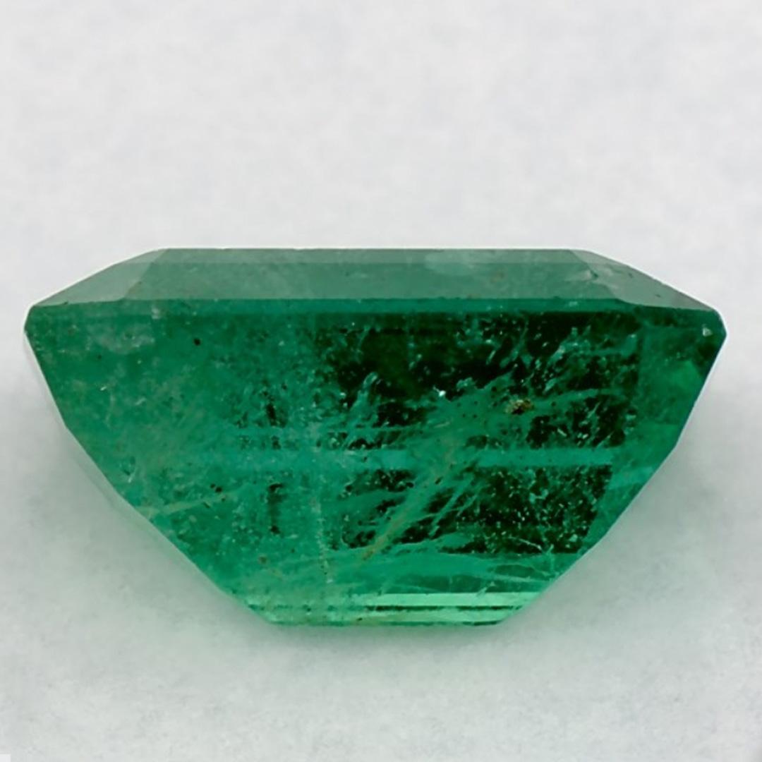 Women's or Men's 2.41 Ct Emerald Octagon Cut Loose Gemstone For Sale