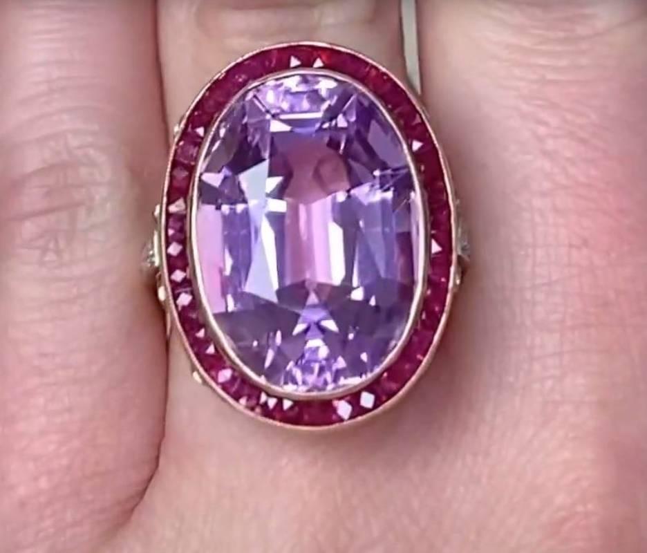 24.10ct Oval Cut Kunzite Cocktail Ring, Ruby Halo, 18k Yellow Gold For Sale 1