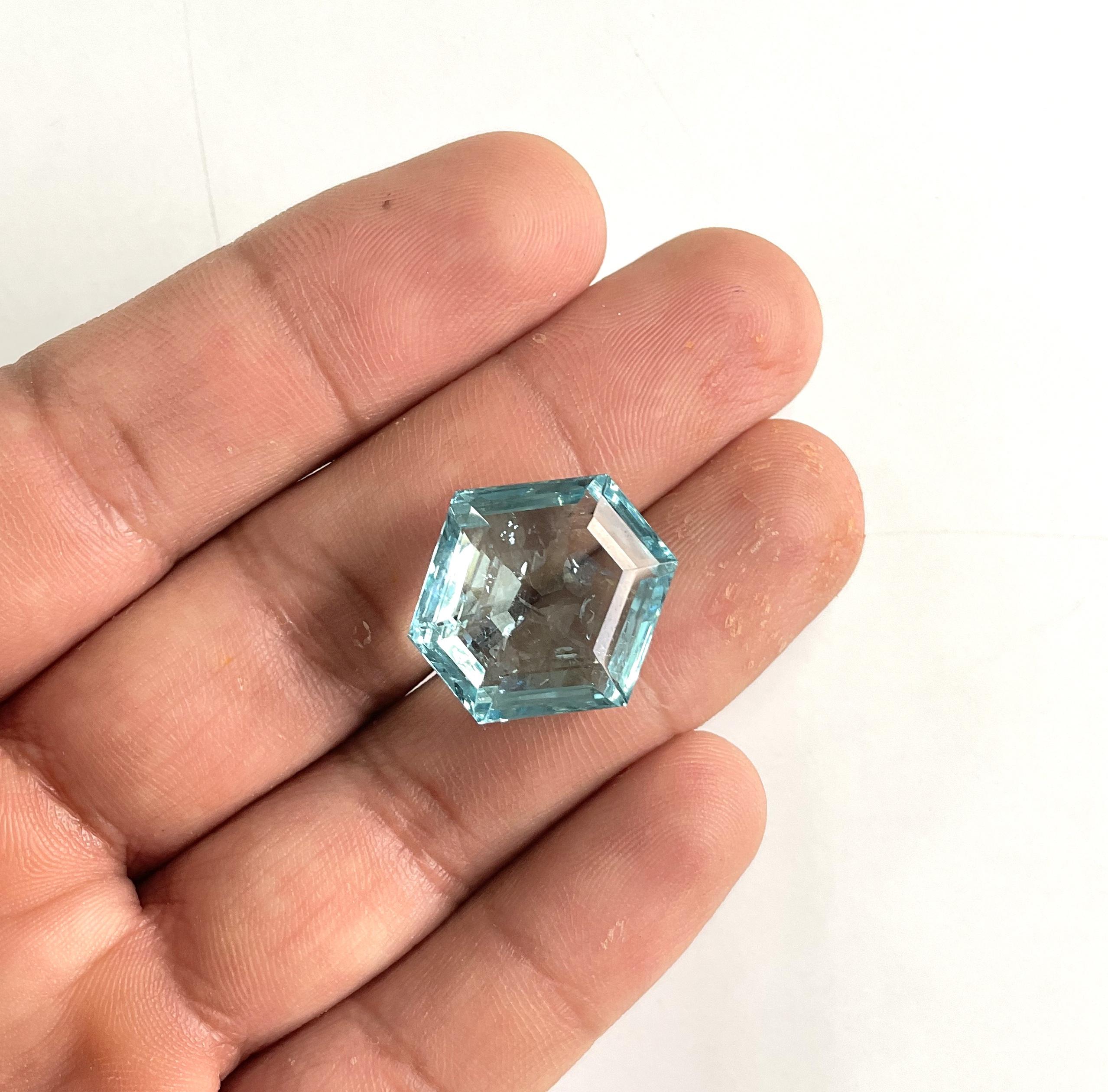 Women's or Men's 24.16 Carats Aquamarine Top Quality  Hexagon Cut Stone For Jewelry Natural Gem For Sale